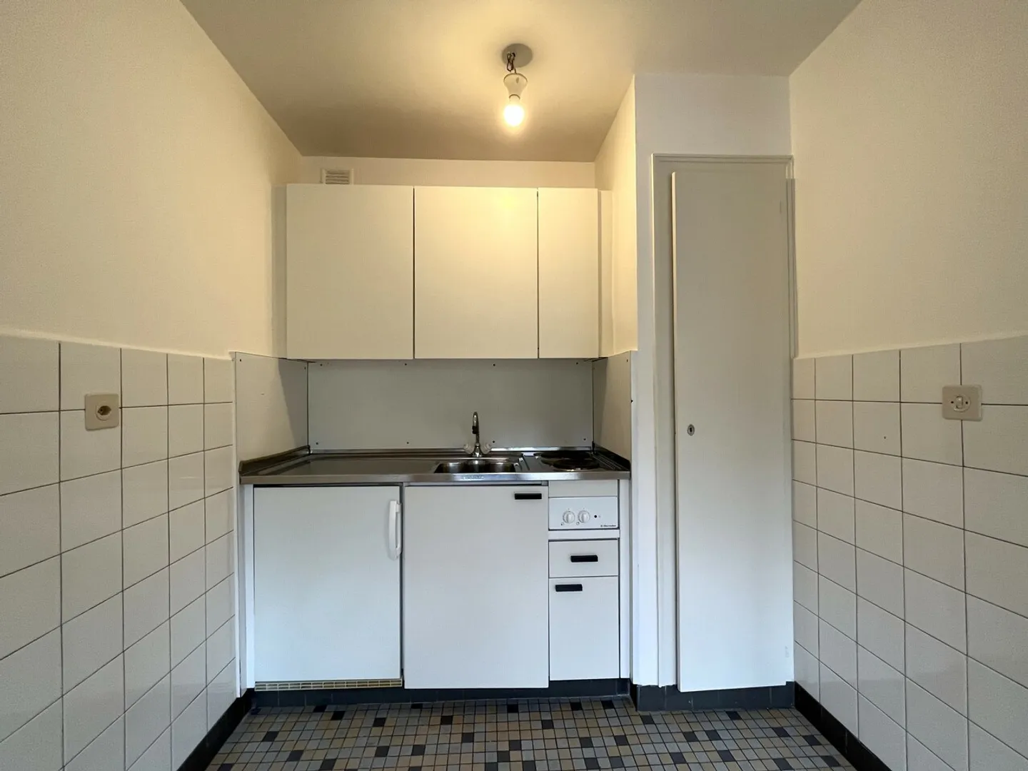 Charmant studio à Villeneuve - Photo 3 sur 5