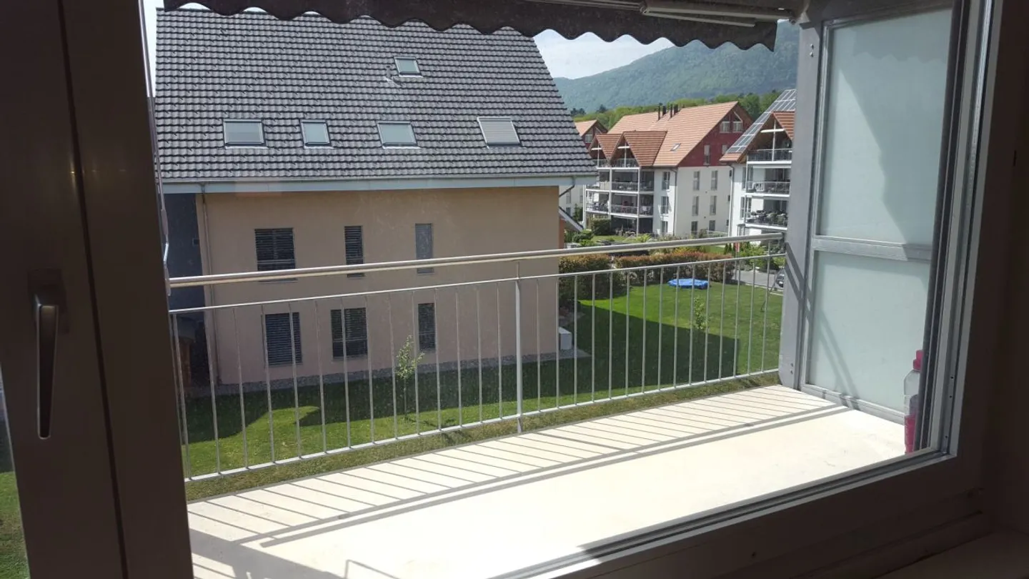 Appartamento accogliente di 4 1/2 stanze con grande balcone - Foto 6 di 6