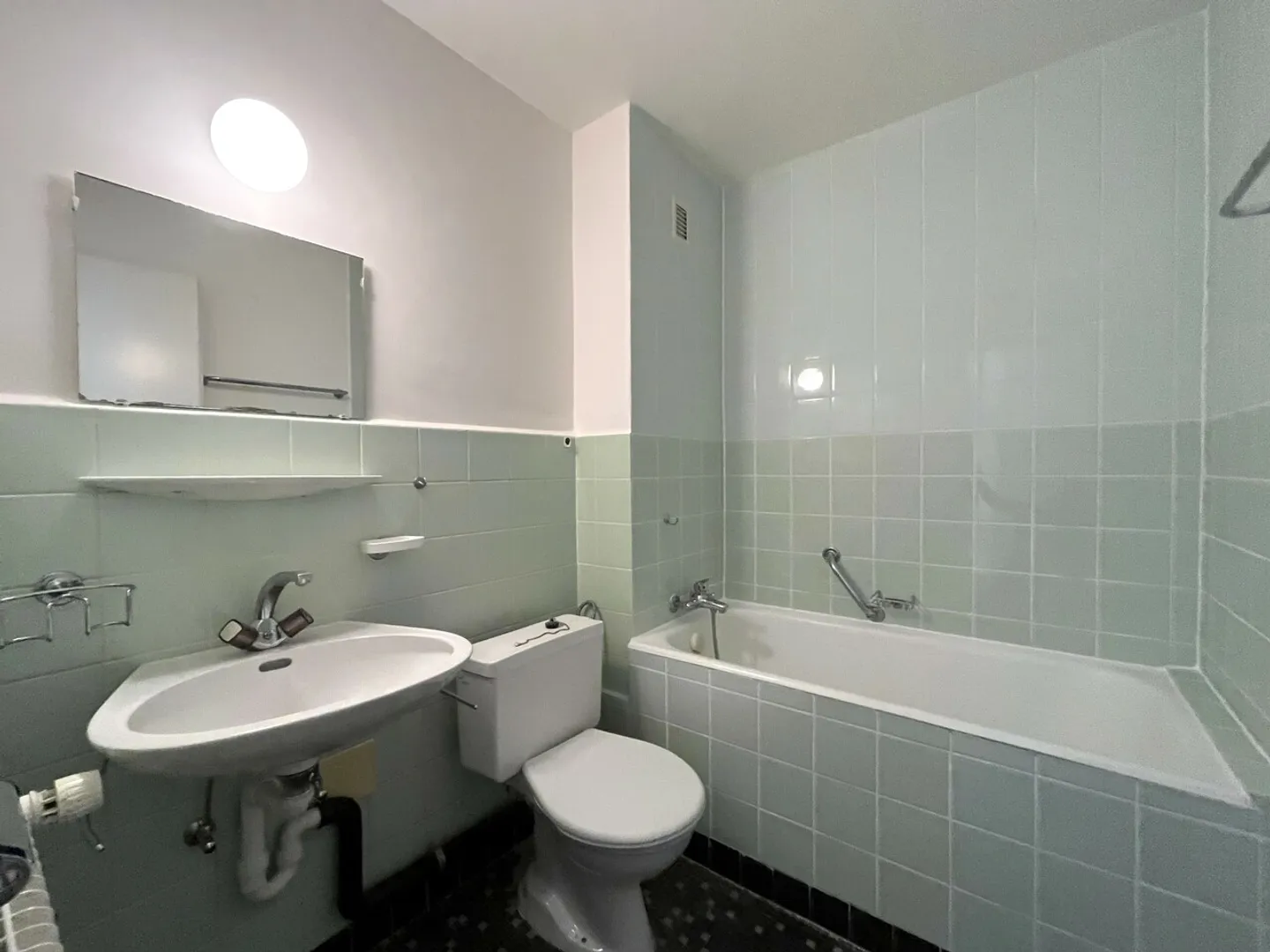 Charmant studio à Villeneuve - Photo 4 sur 5