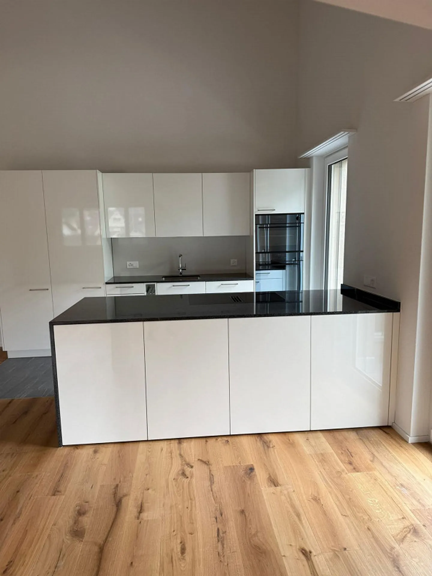 Exclusive 5½-room penthouse apartment in the "Krone" development - Photo 10 of 12