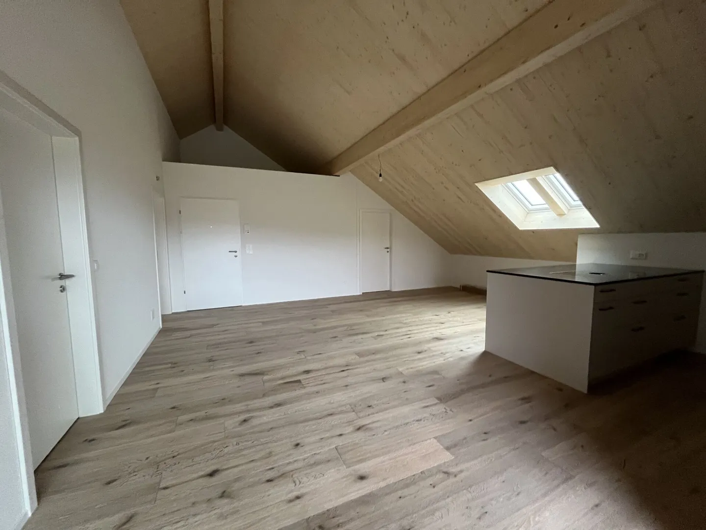 Appartement de 3,5 pièces de haute qualité (nouvelle construction) - Photo 2 sur 10