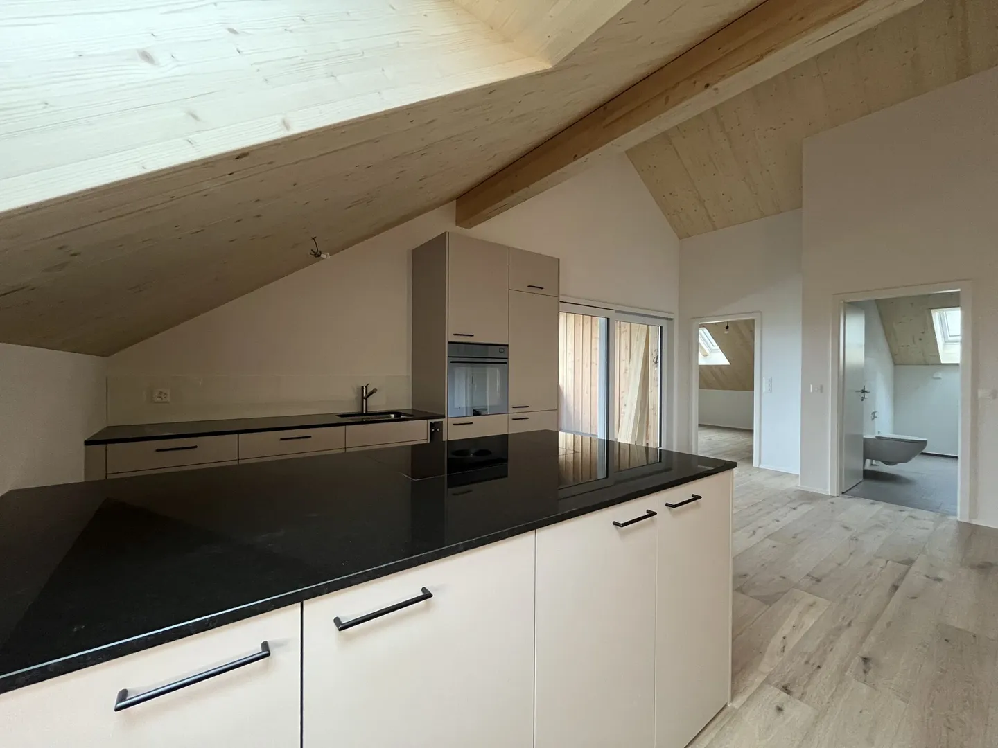 Appartement de 3,5 pièces de haute qualité (nouvelle construction) - Photo 4 sur 10