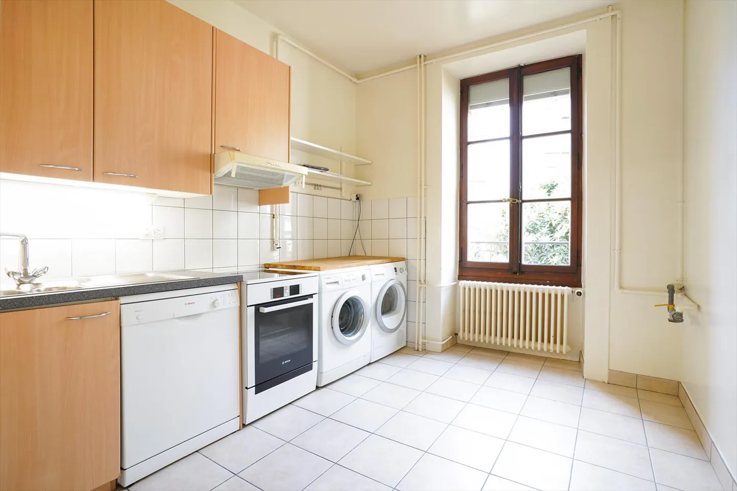 5-room apartment on the 1st floor - Photo 4 of 9