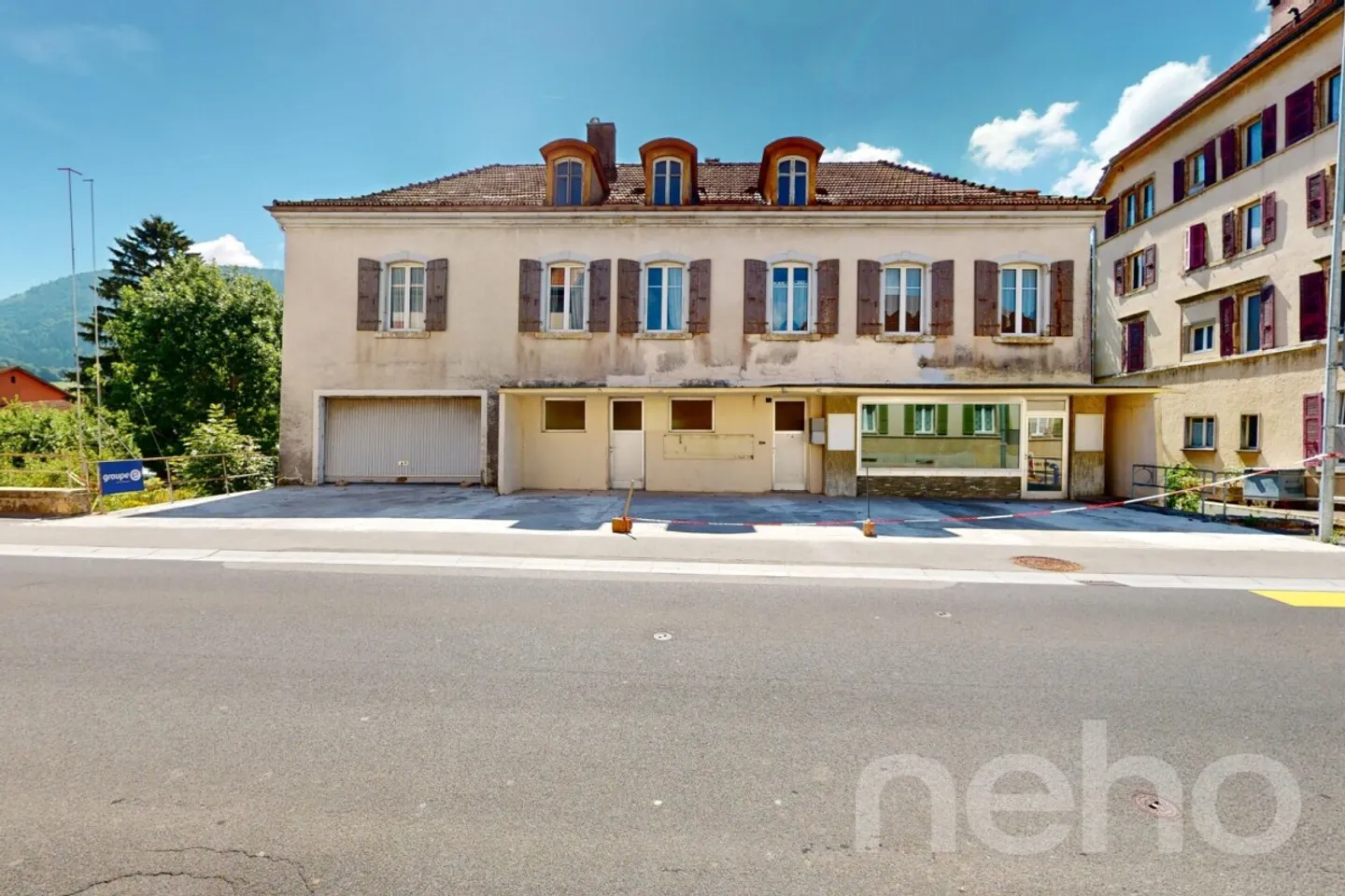 Immeuble unique à rénover - Propriété lumineuse aux volumes généreux - Photo 1 sur 12