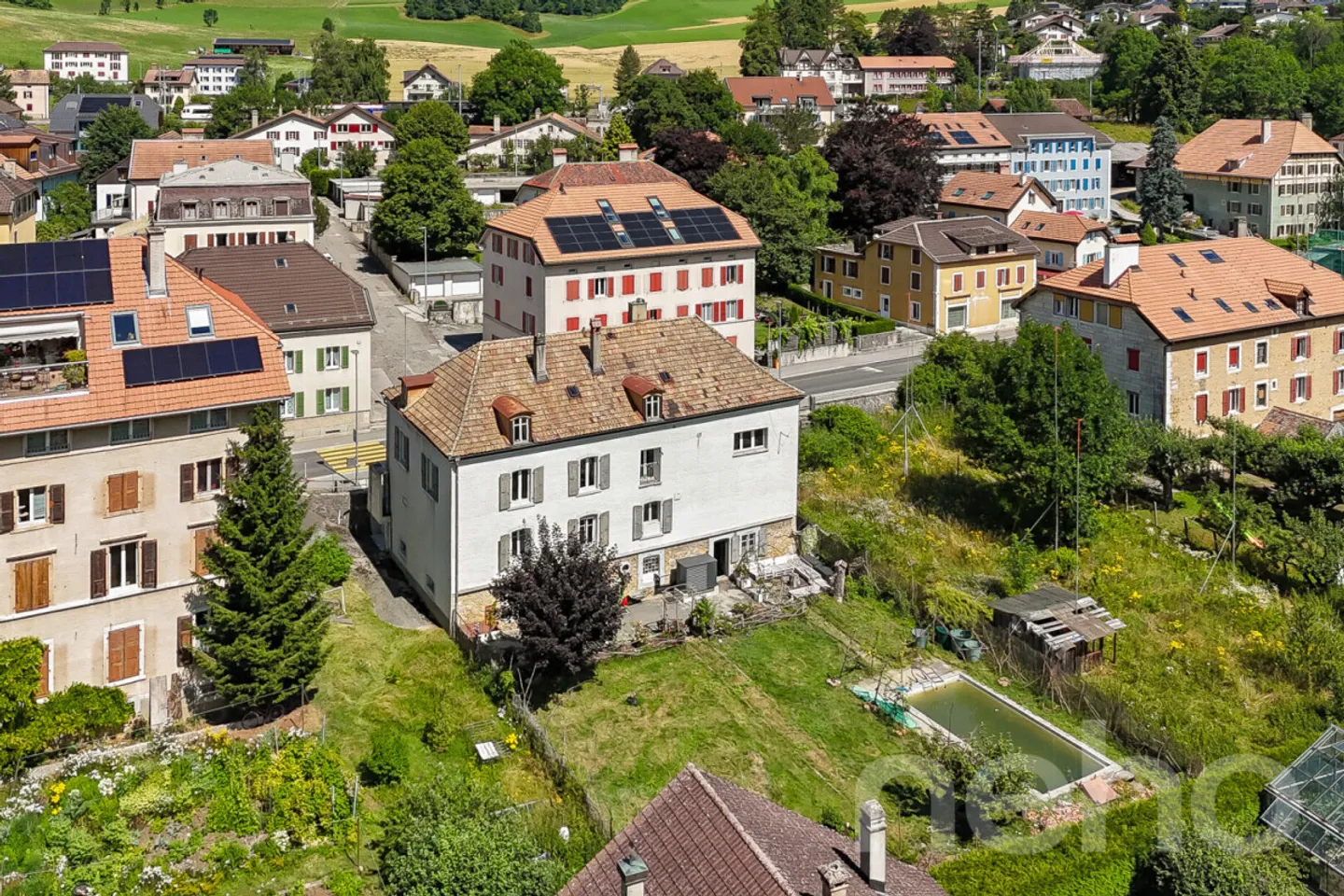 Immeuble unique à rénover - Propriété lumineuse aux volumes généreux - Photo 3 sur 12