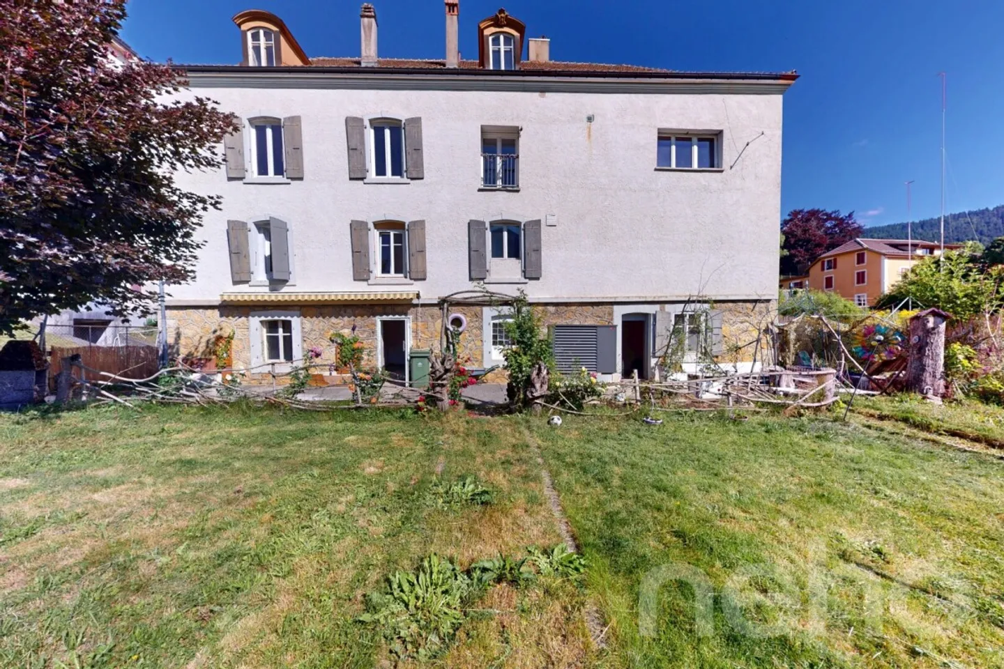 Immeuble unique à rénover - Propriété lumineuse aux volumes généreux - Photo 4 sur 12