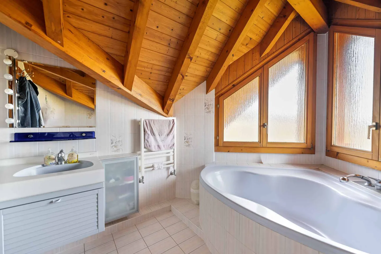 Villa Incantevole con Vista Lago - Foto 6 di 11