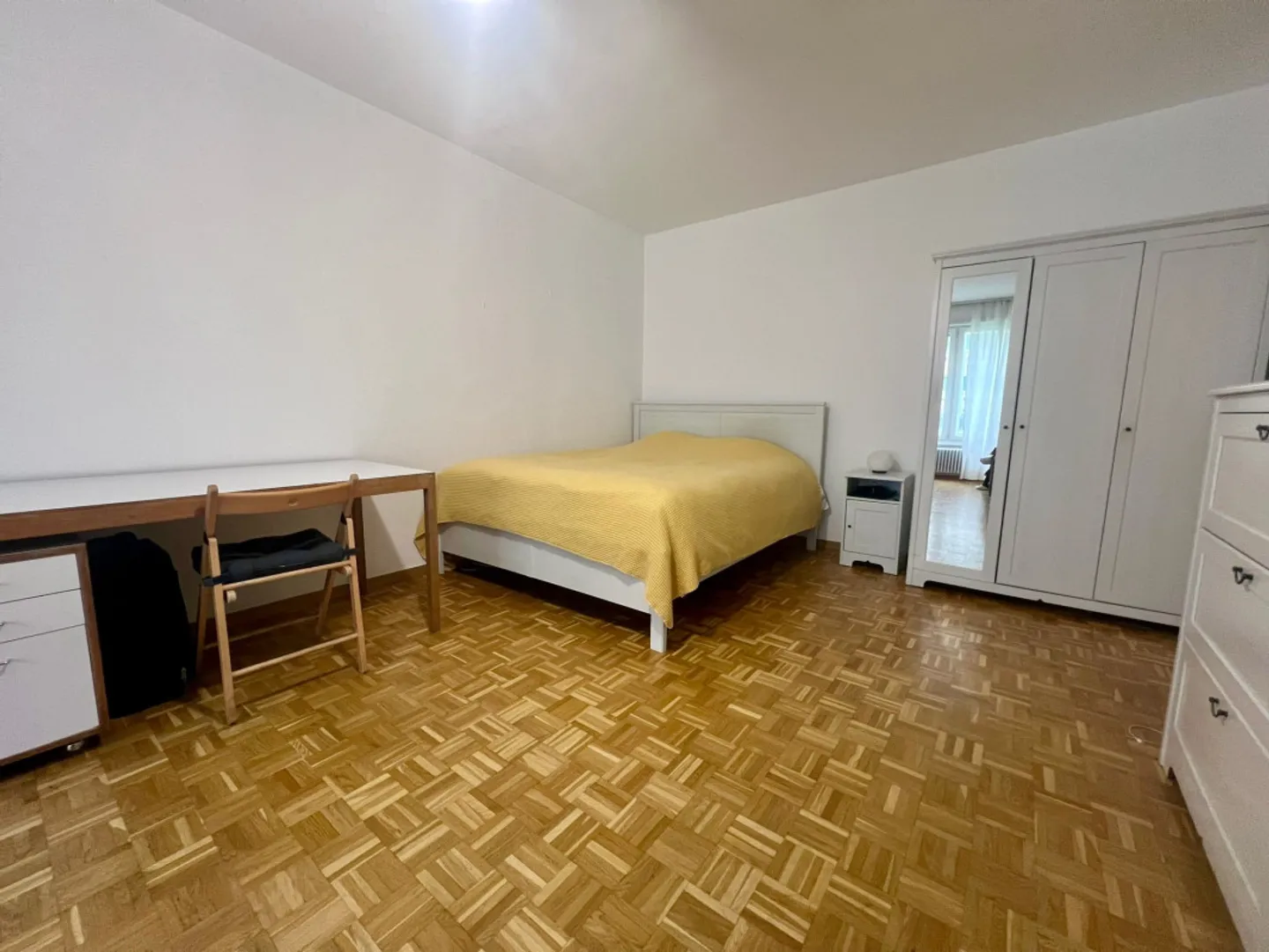 Magnificent 2-room semi-furnished apartment in Meyrin with small terrace - Photo 3 of 6