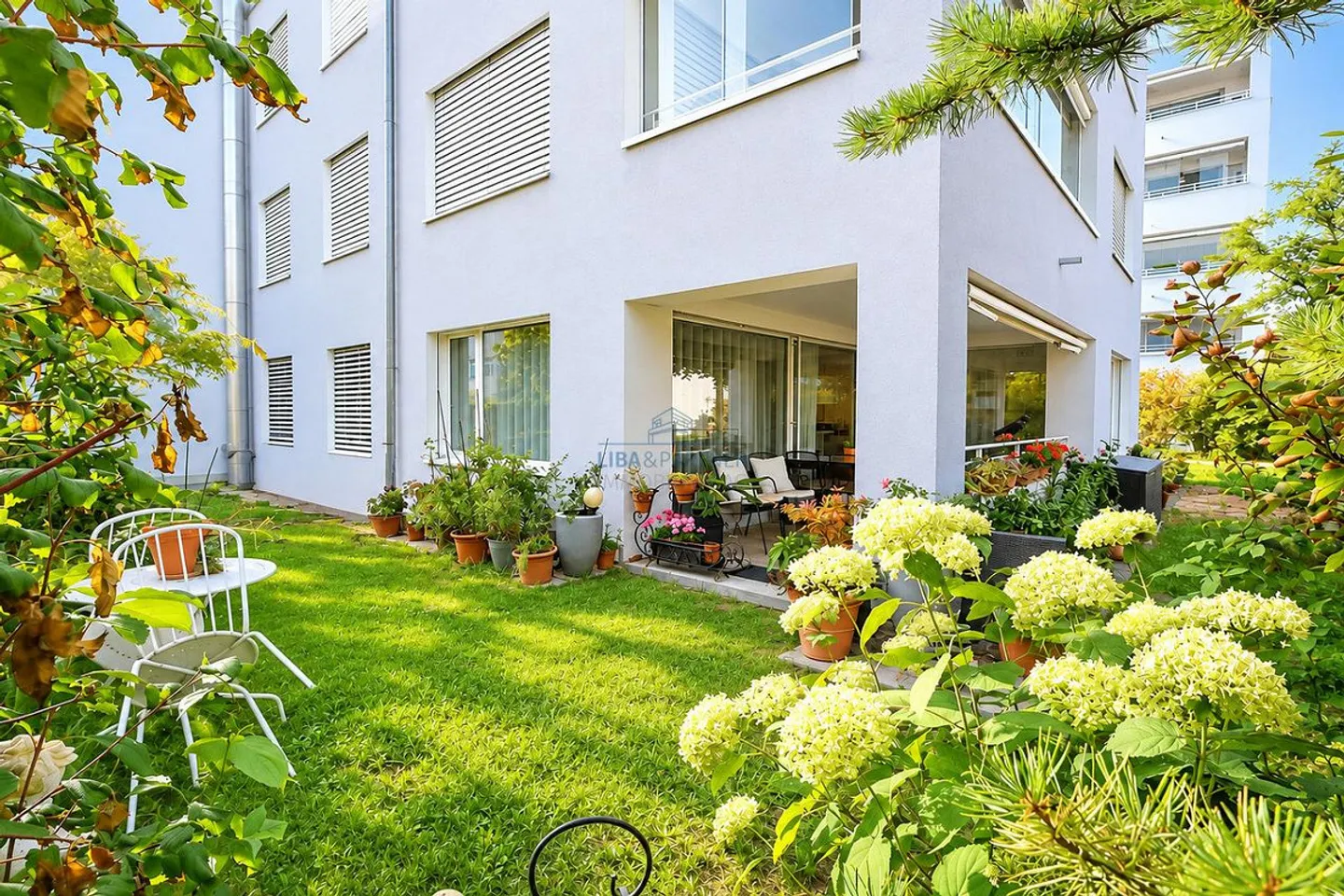 Spacious Ground Floor Apartment - Photo 1 of 11