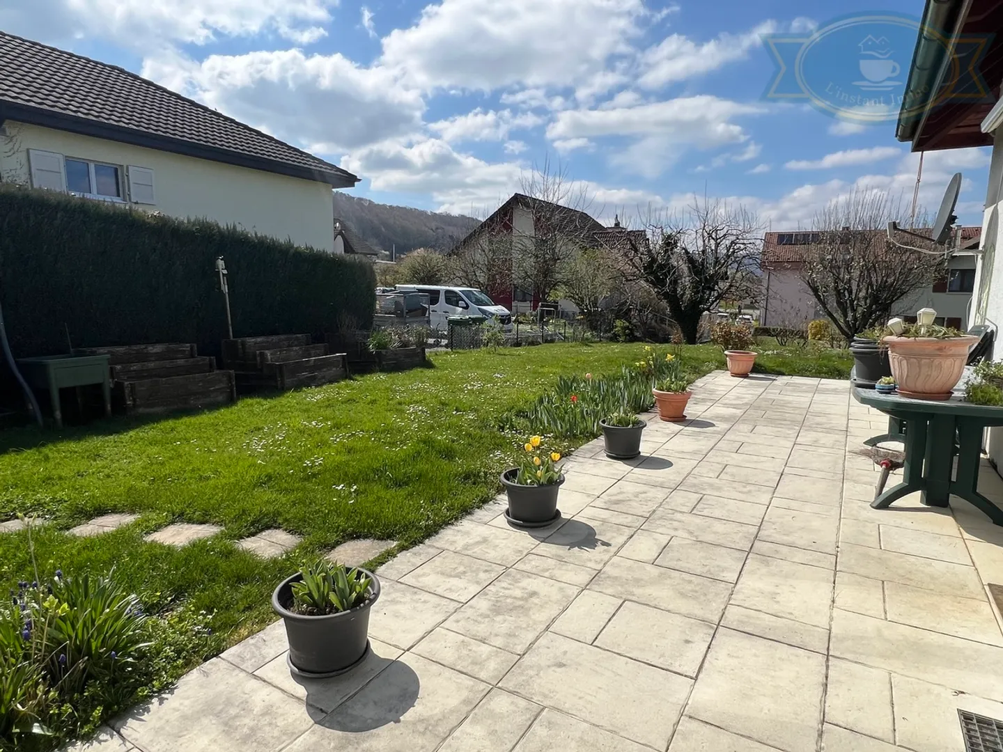 Villa familiare luminosa con grande giardino a Cornol - Foto 13 di 14