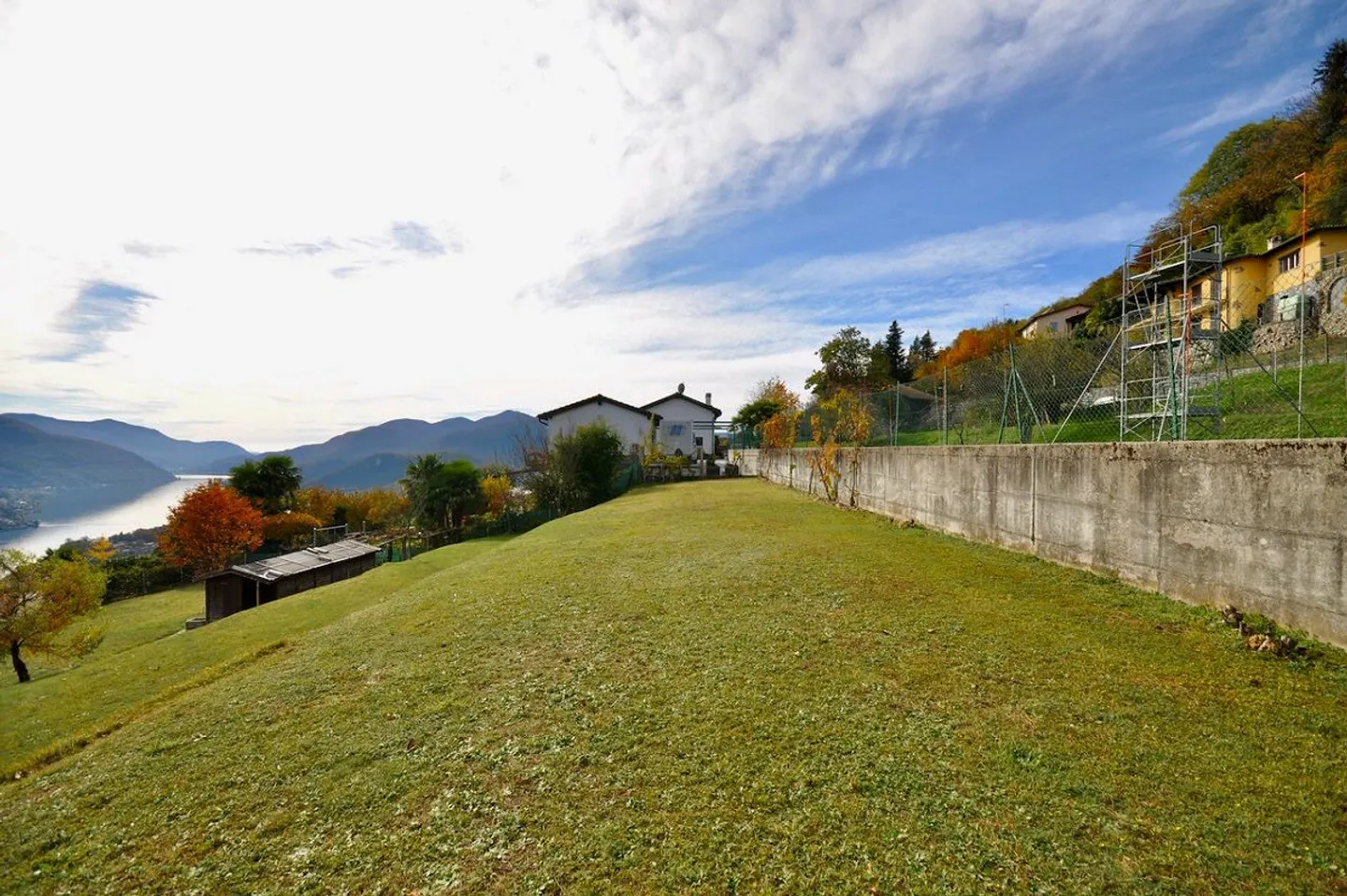Terreno Edificabile di 1'150 mq con Vista Lago di Lugano a Vernate - Foto 4 di 7