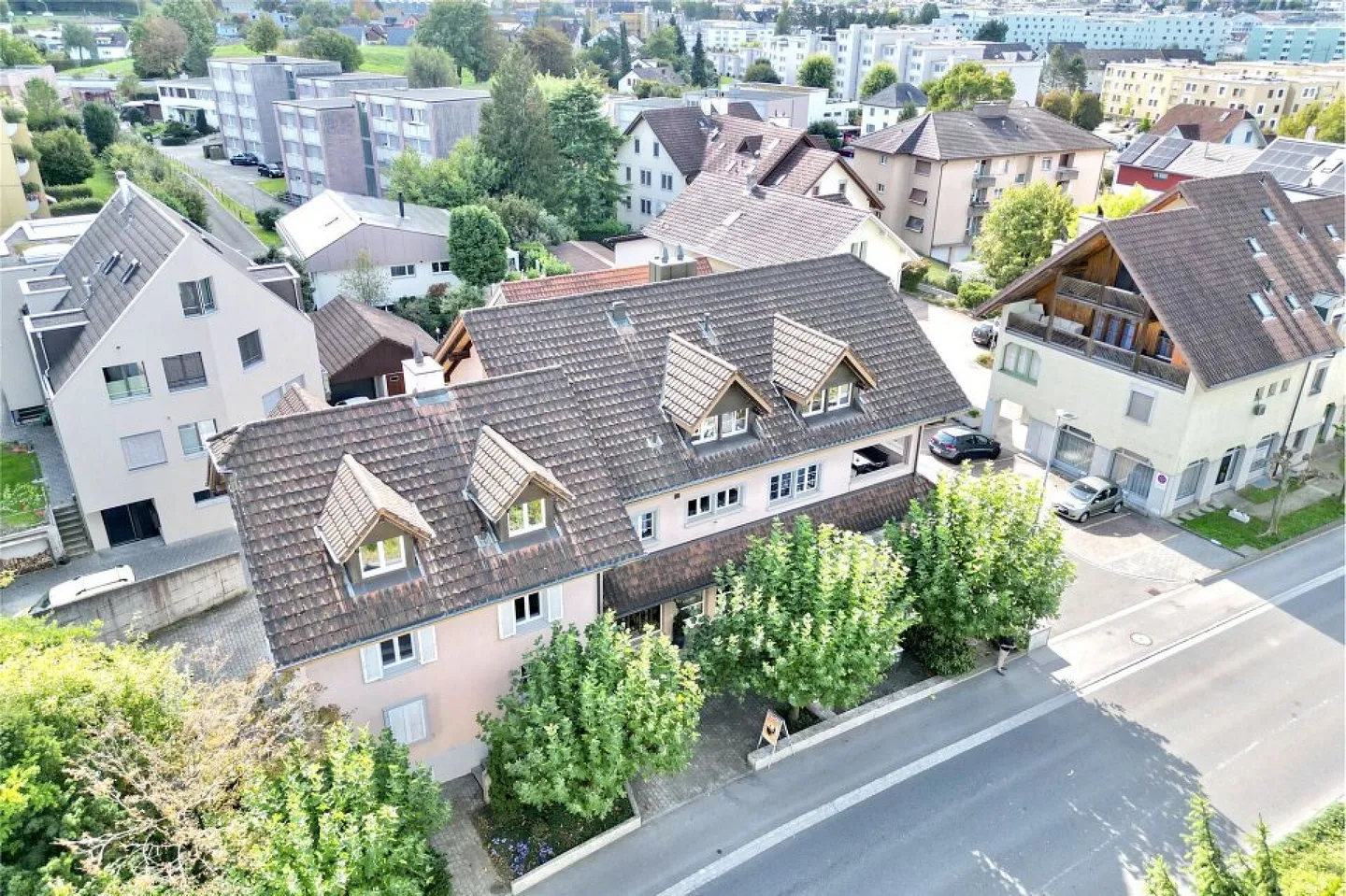 Maison multigénérationnelle dans un emplacement attrayant - Photo 5 sur 52