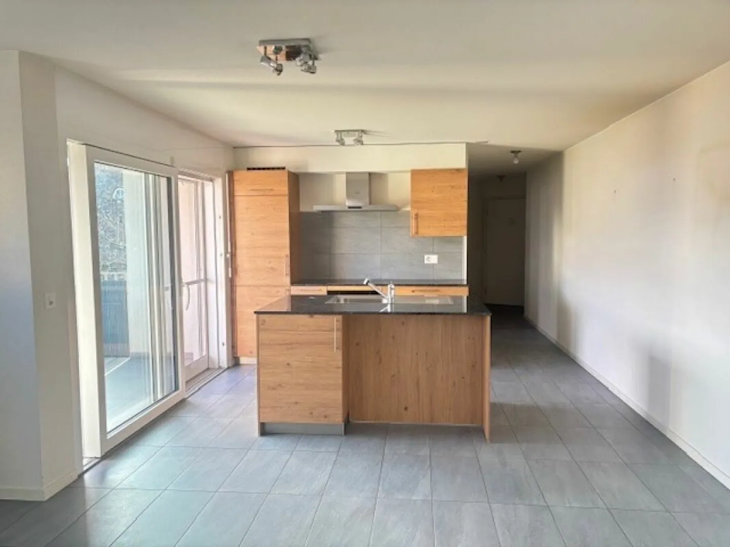 Beautiful 2.5 room apartment - Photo 1 of 9