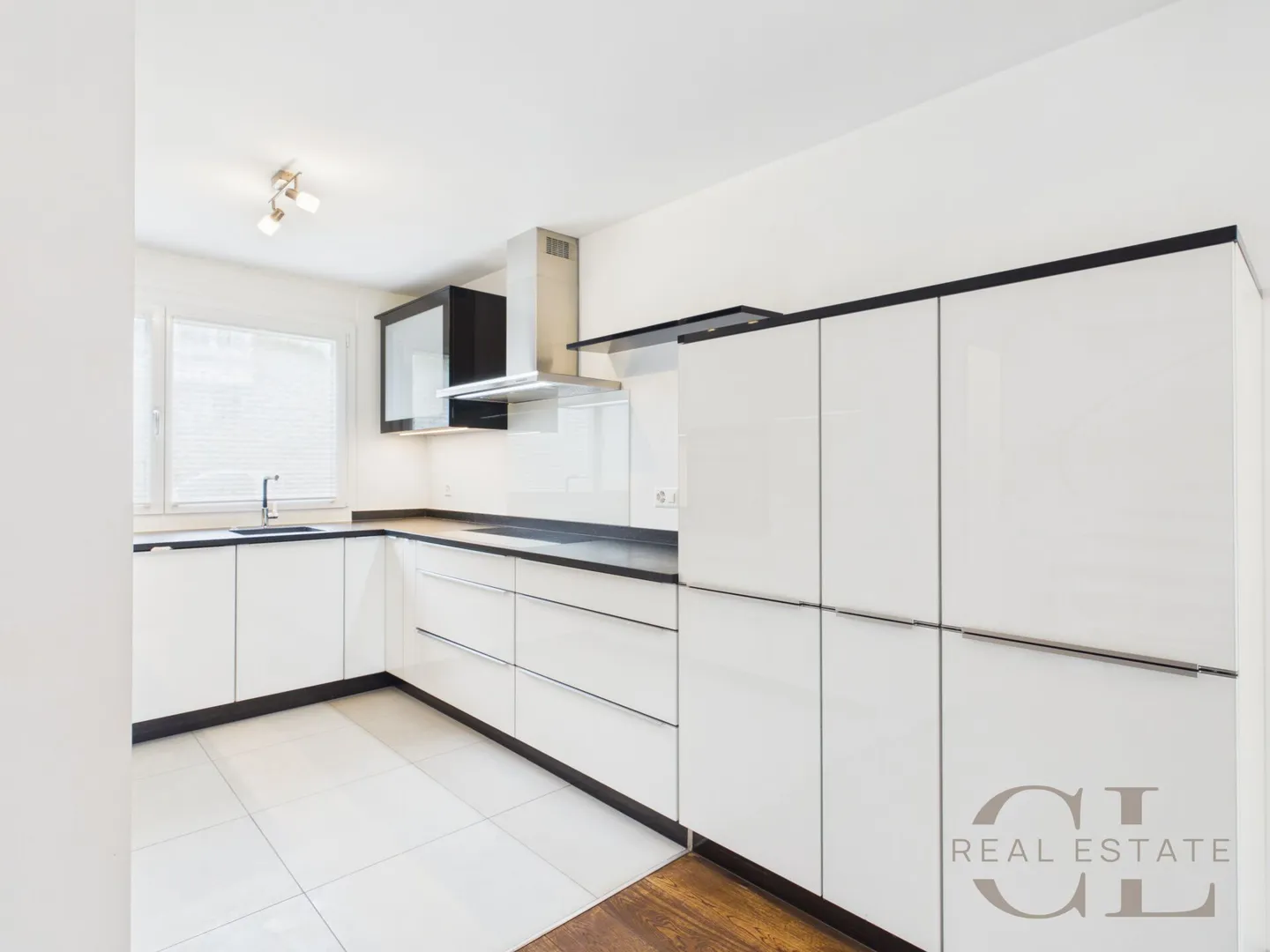 Maison de ville attrayante de 4,5 pièces avec garage - Photo 7 sur 15