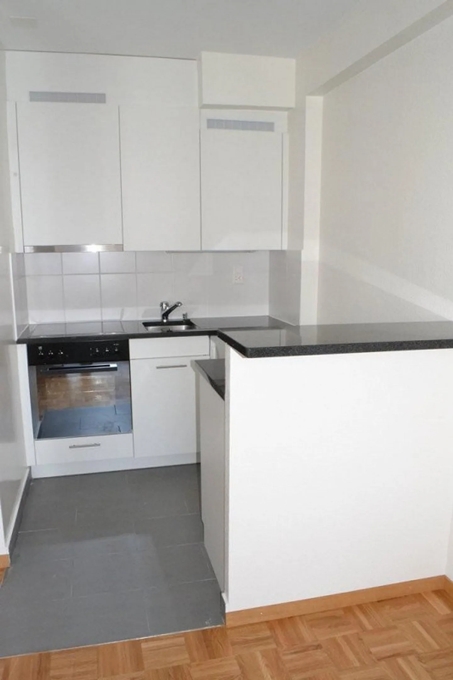 Appartamento 2.5 a Paquis - Foto 2 di 7