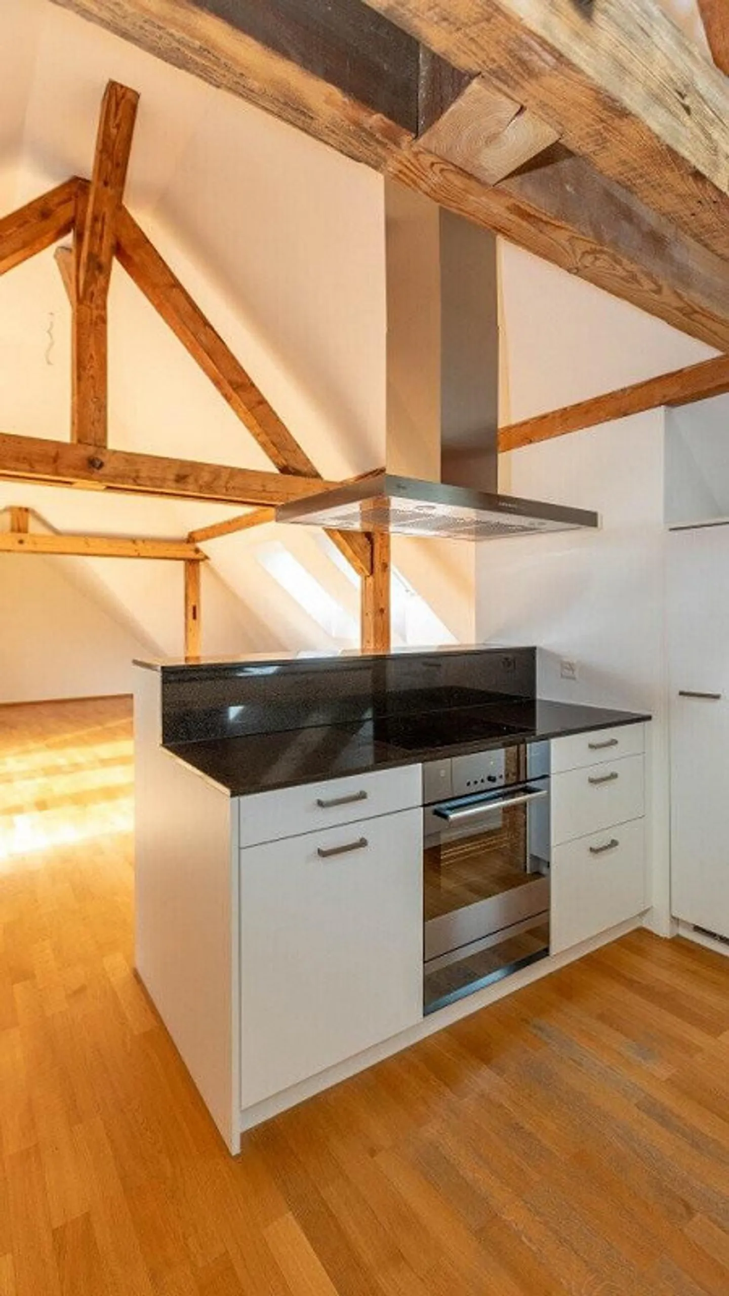 Stilvolle Wohnung in Kreis 6 - Foto 3 von 12