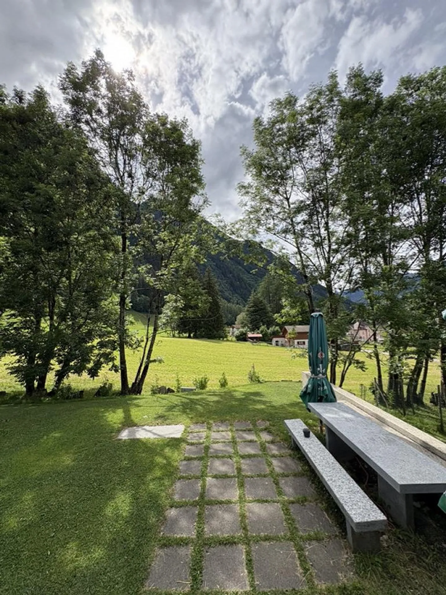 Casa in legno elegante nella natura - Foto 8 di 30