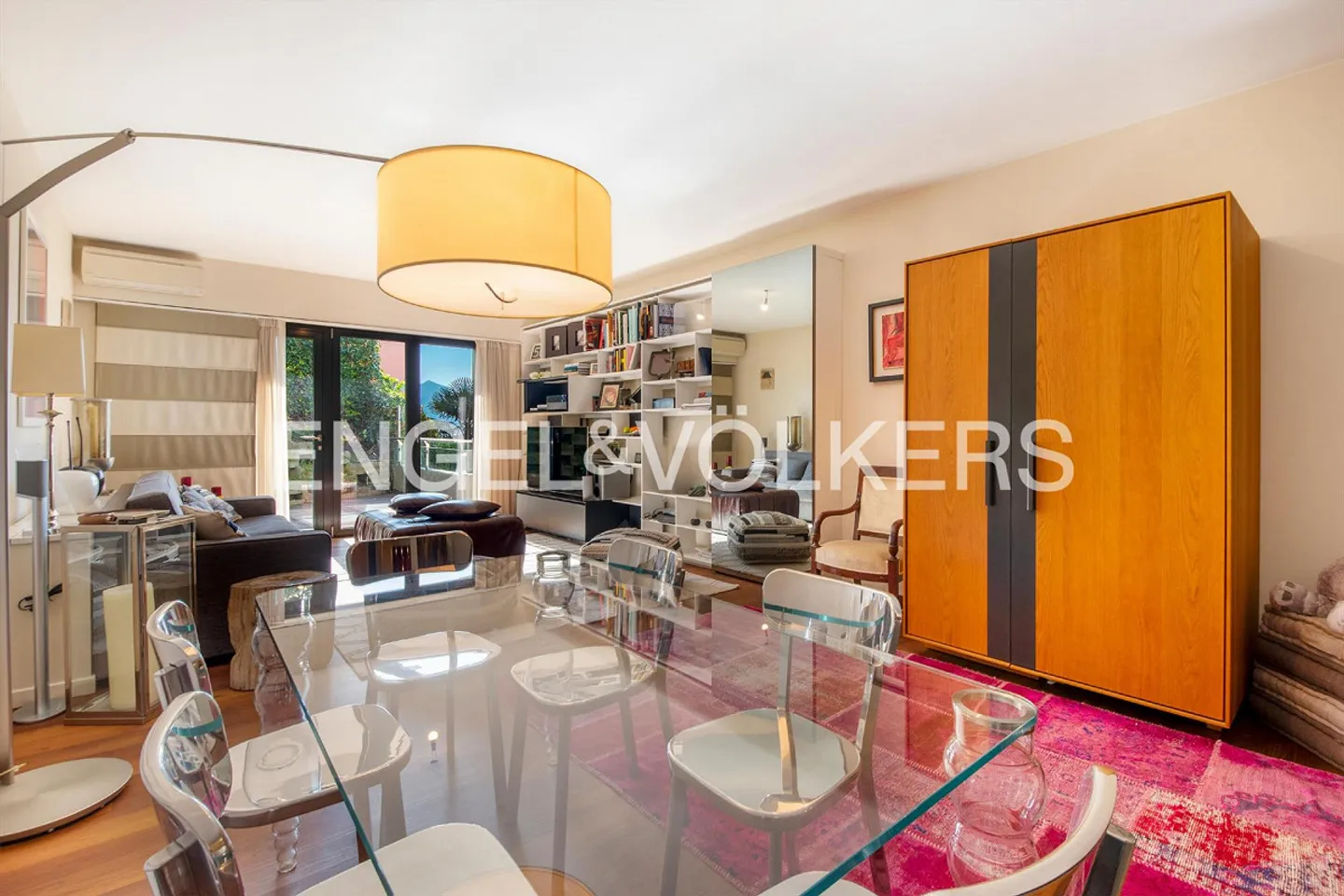 Appartement lumineux et élégant avec vue sur le lac - Photo 2 sur 13