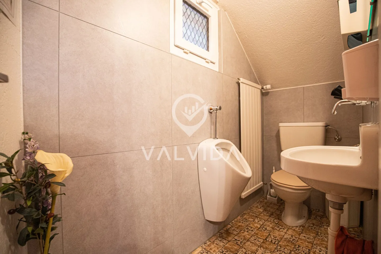 Ristorante de la Poste incl. appartamento di 4,5 vani - Foto 5 di 12