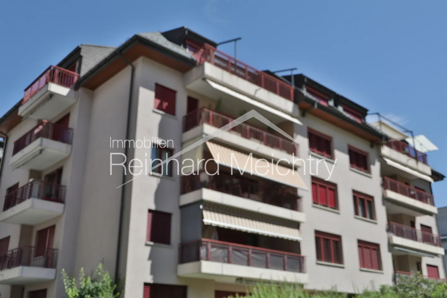 3.5 Room Penthouse Apartment in the Center of Visp for Rent - Photo 2 of 30