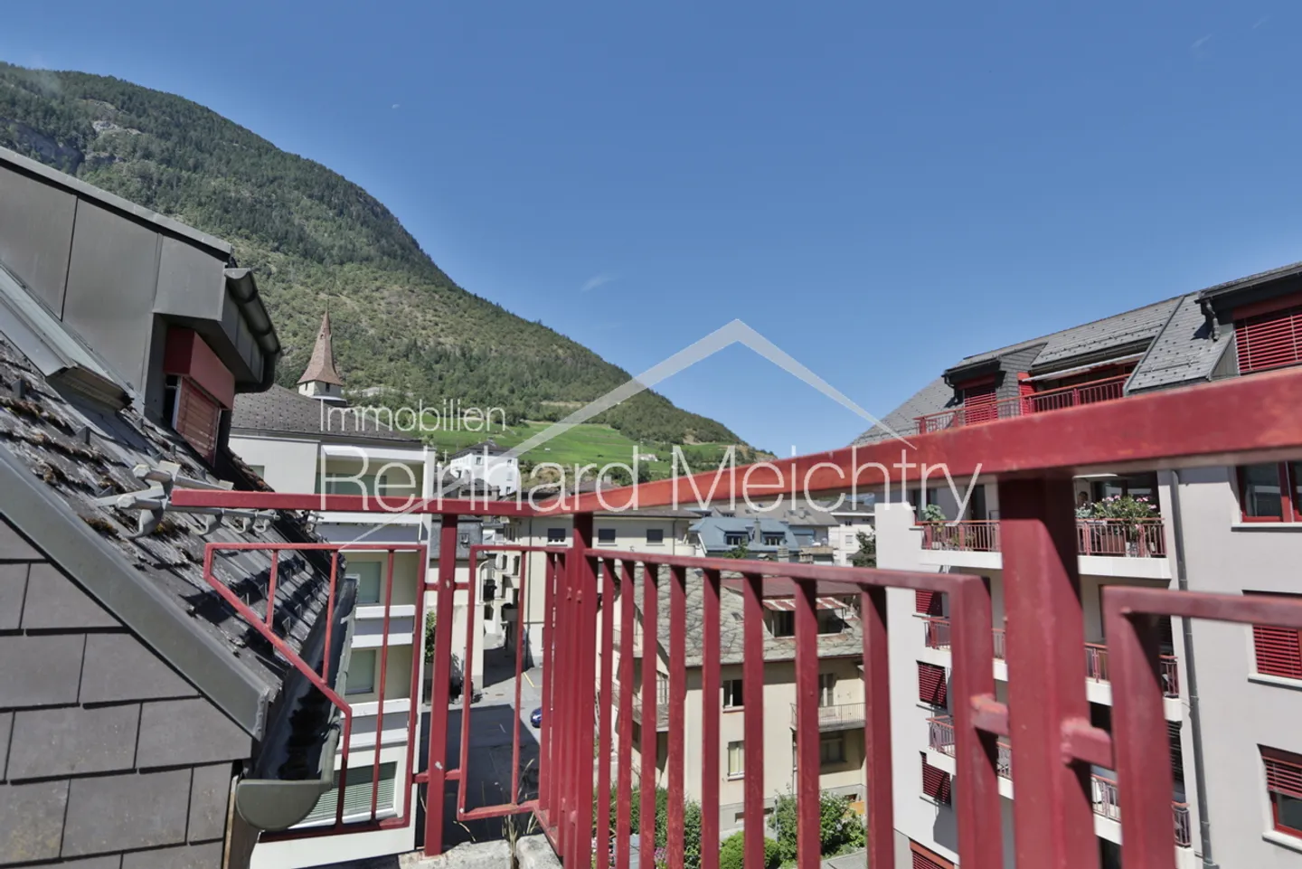 3.5 Room Penthouse Apartment in the Center of Visp for Rent - Photo 7 of 30