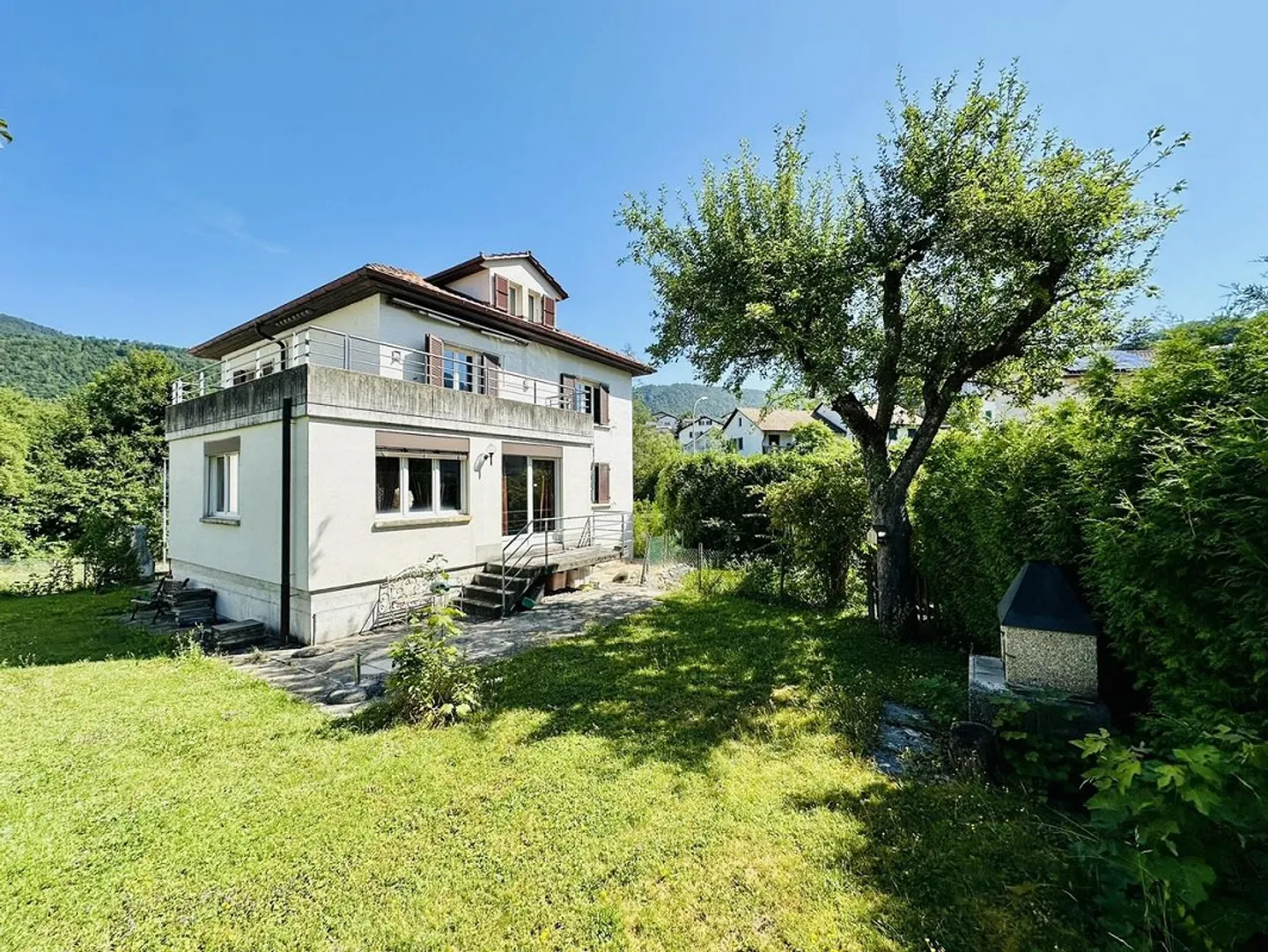Large Family House - Photo 1 of 11