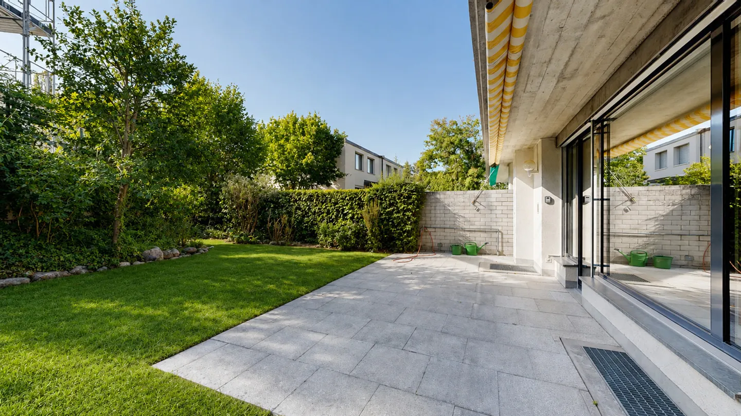 Charmantes 6.5-Zimmer-Doppeleinfamilienhaus an attraktiver Lage - Photo 15 of 17