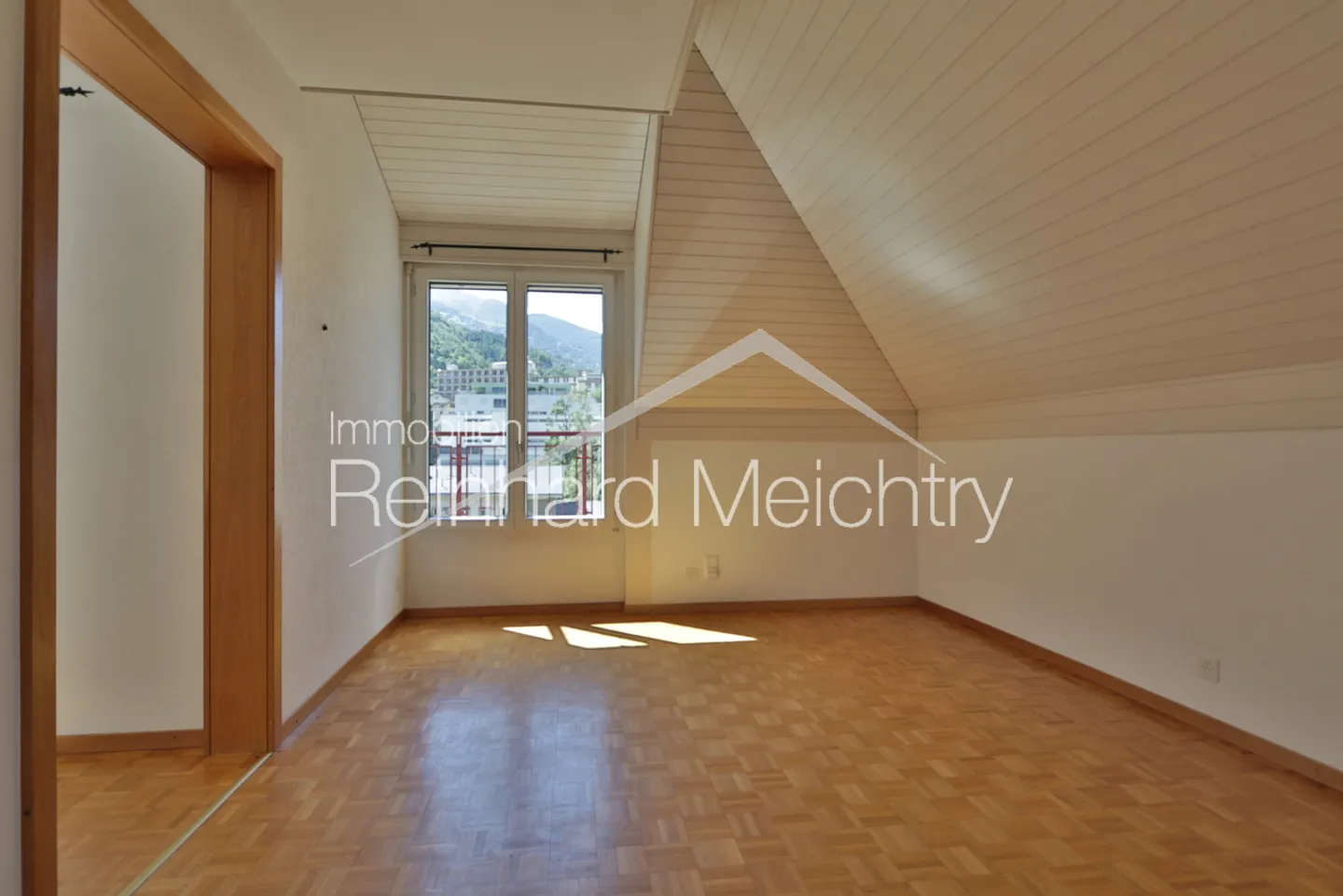 3.5 Room Penthouse Apartment in the Center of Visp for Rent - Photo 16 of 30