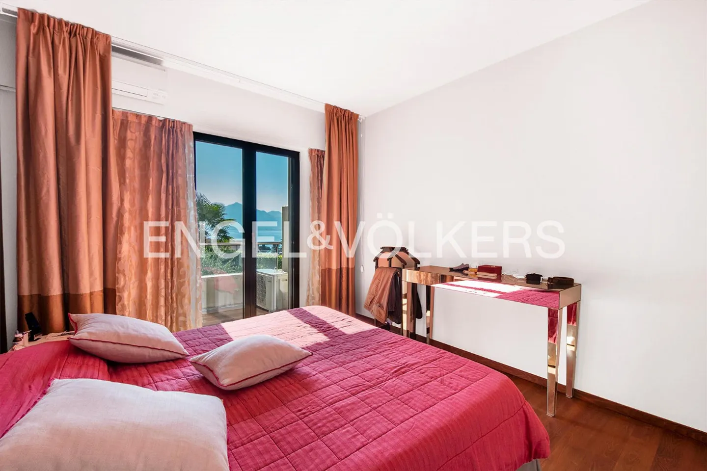 Appartement lumineux et élégant avec vue sur le lac - Photo 7 sur 13