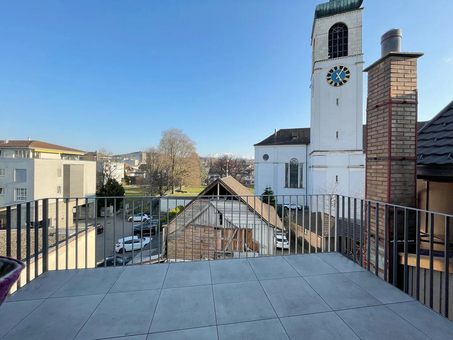 3° piano, prima occupazione, studio moderno nel cuore di Gossau con vista sul Säntis - Foto 5 di 7