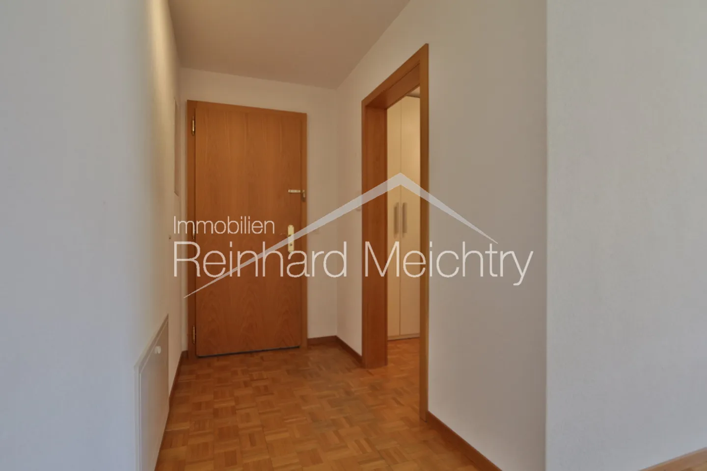3.5 Room Penthouse Apartment in the Center of Visp for Rent - Photo 18 of 30