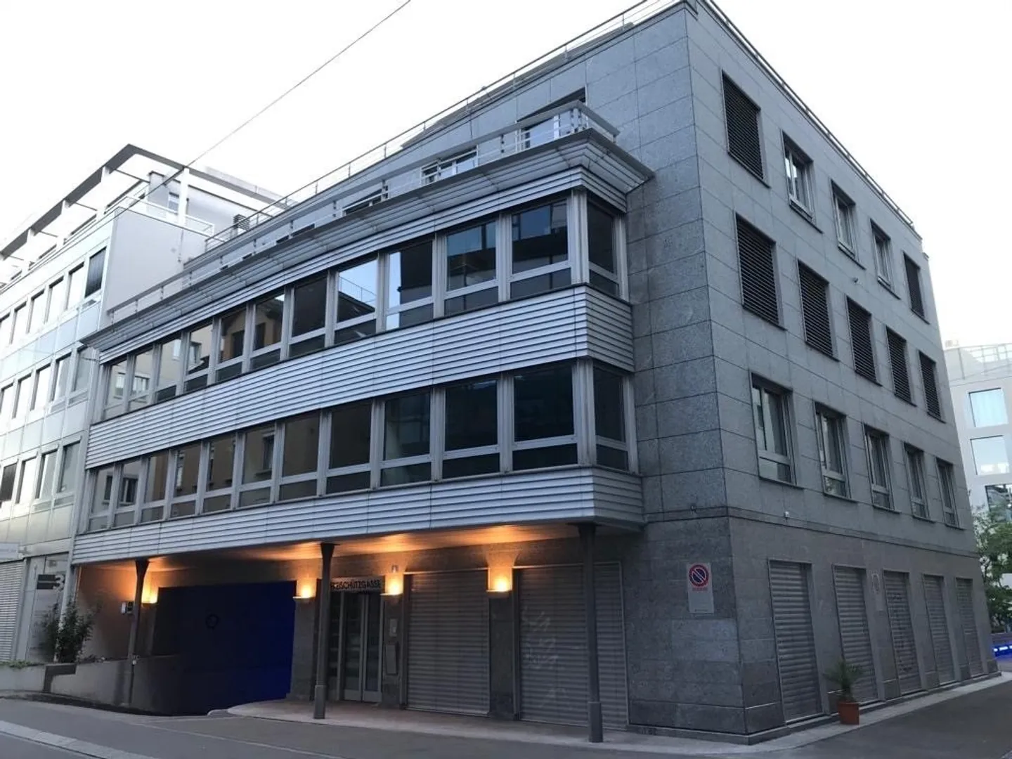 Posto auto in struttura di parcheggio vicino alla stazione centrale / Löwenplatz - Foto 1 di 1