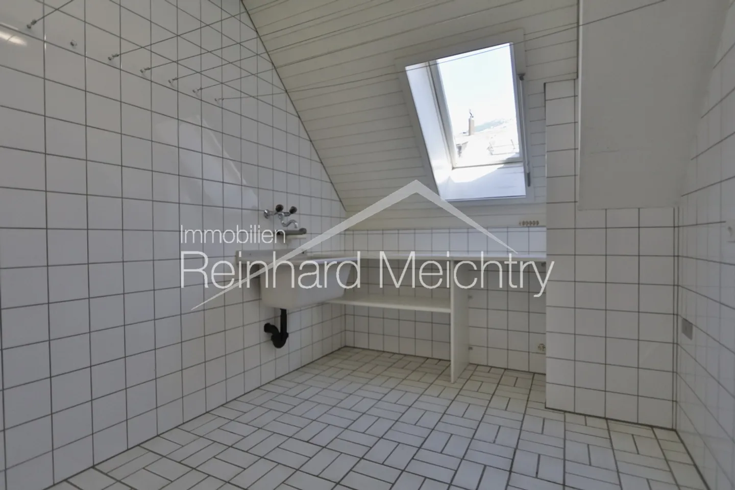 3.5 Room Penthouse Apartment in the Center of Visp for Rent - Photo 26 of 30