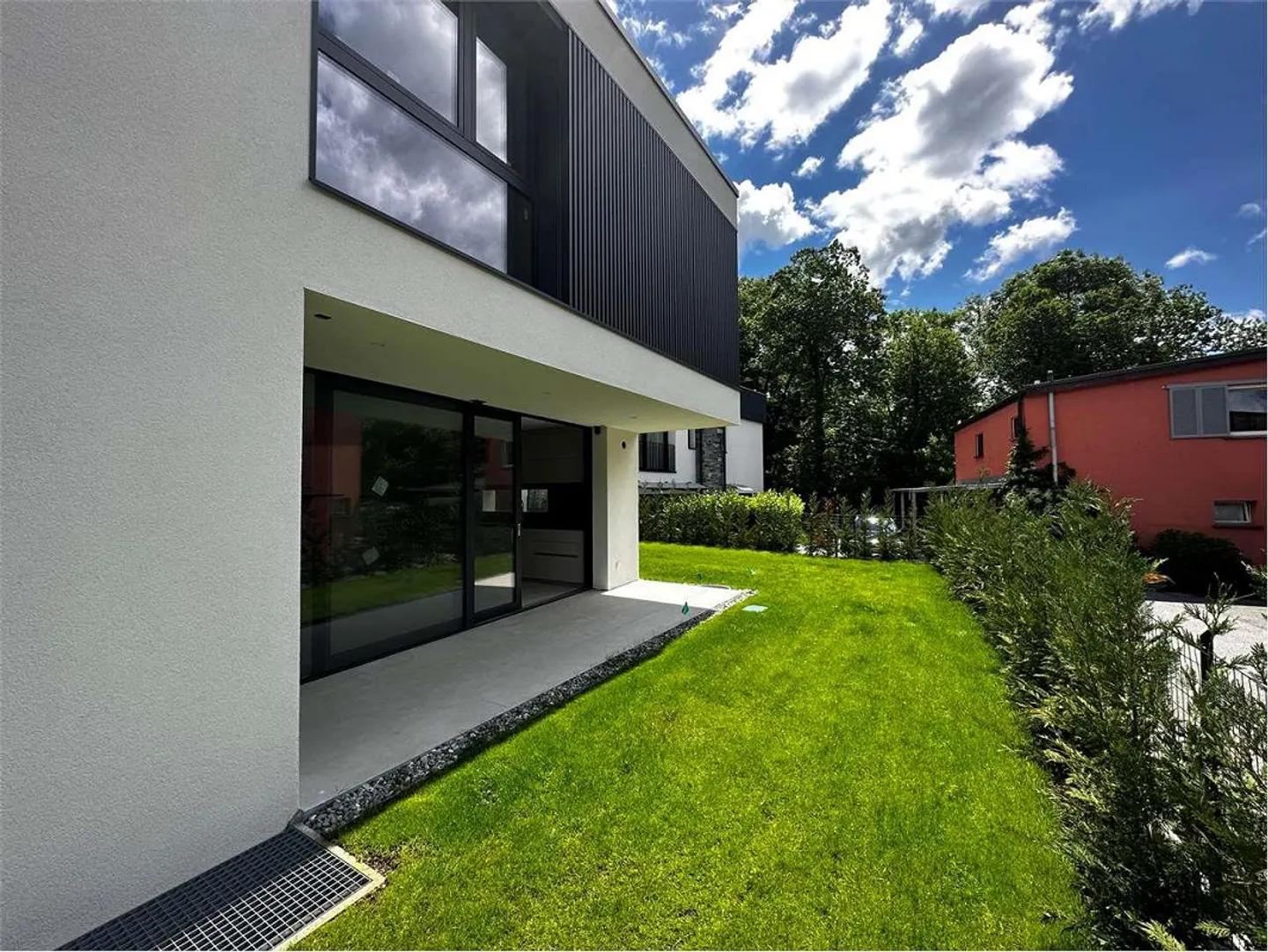 Appartamento moderno con giardino privato - Foto 11 di 13