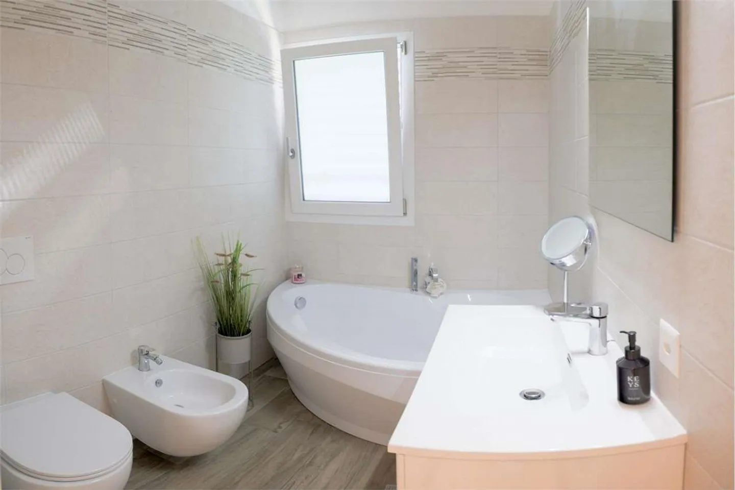 Vacallo: prestigeträchtige 3,5 Zimmer in einem kleinen Gebäude - Foto 7 von 10