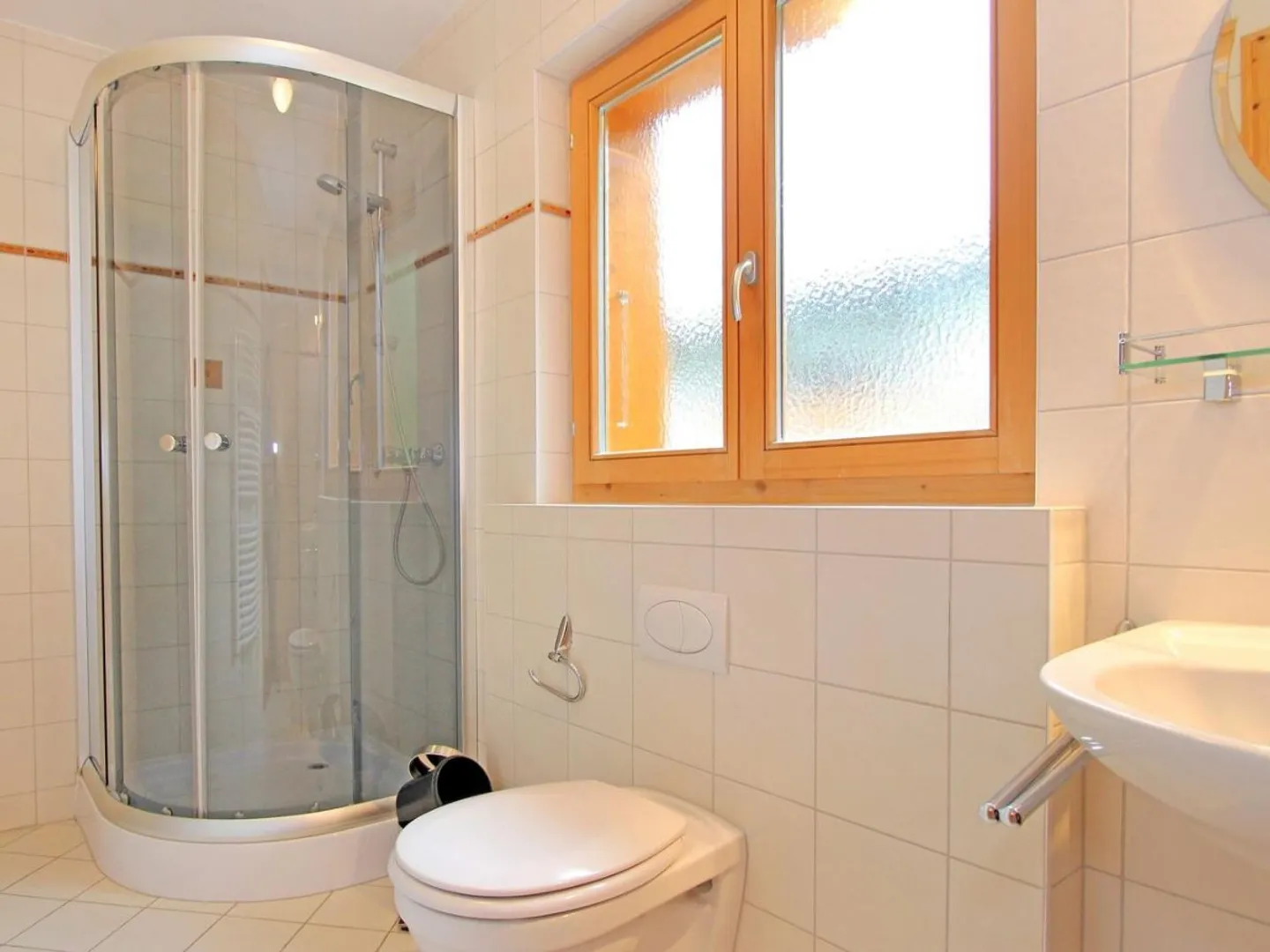 Geräumiges Chalet in zentraler Lage - Foto 11 von 13