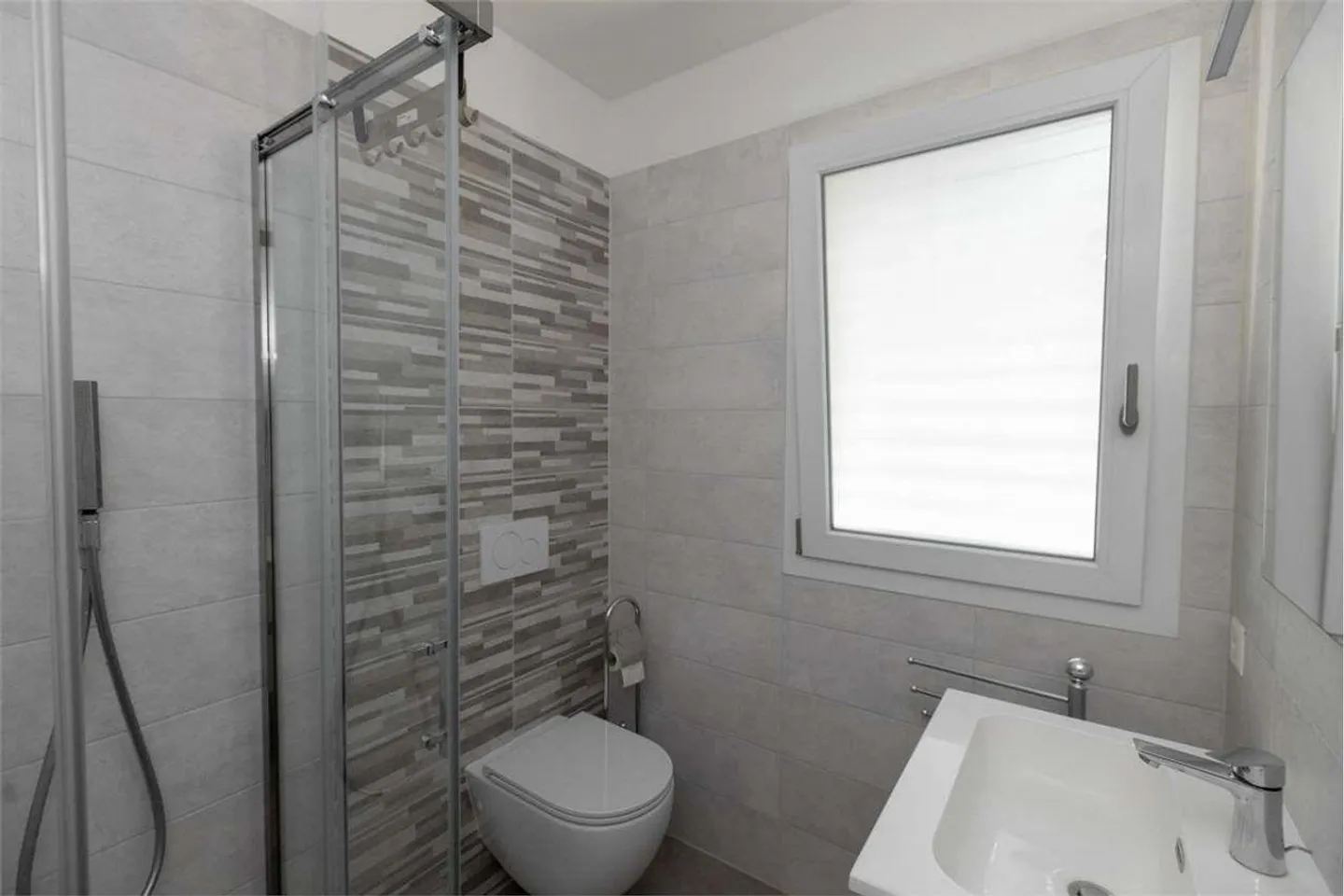 Vacallo: prestigeträchtige 3,5 Zimmer in einem kleinen Gebäude - Foto 8 von 10