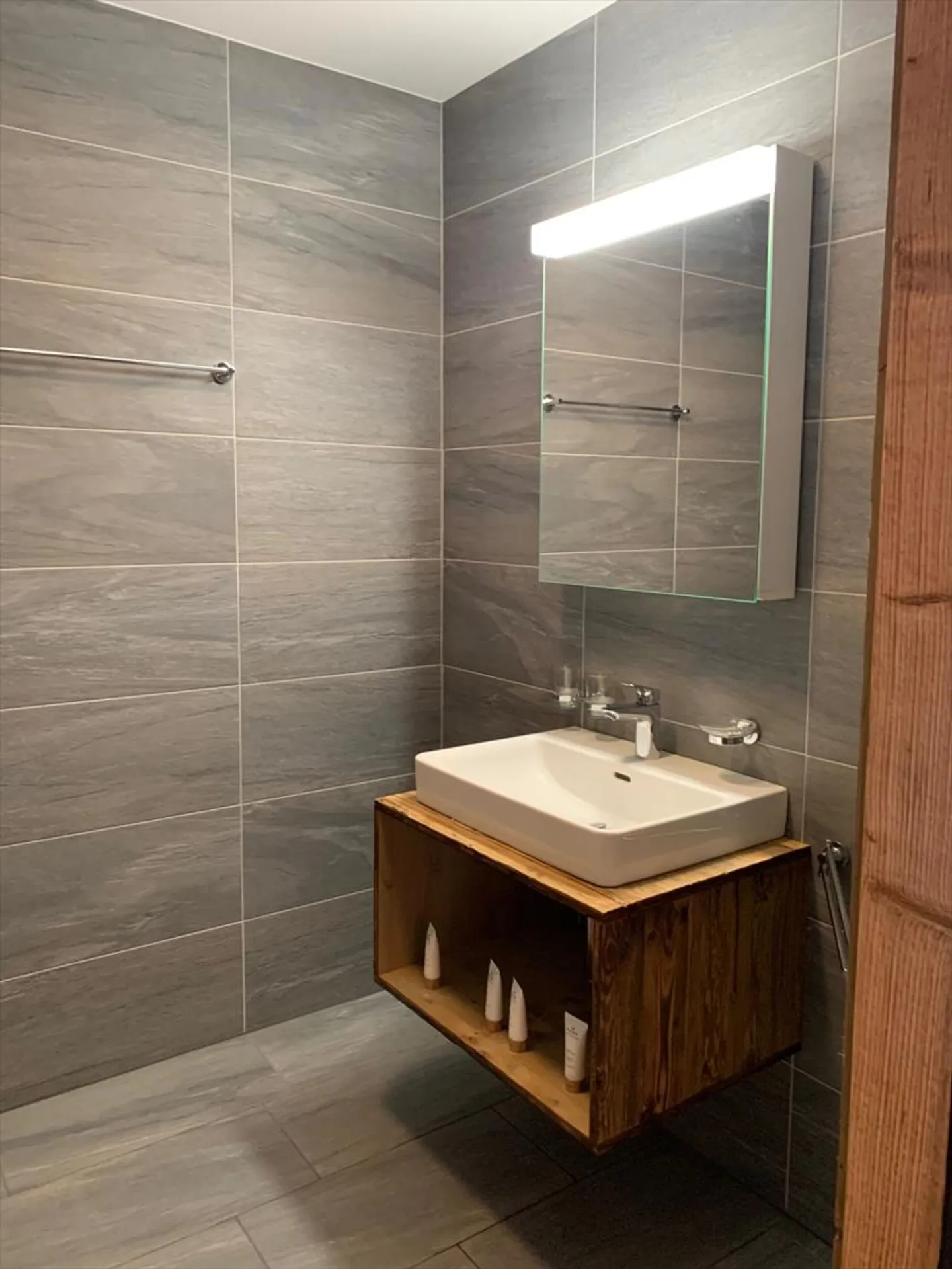 Attico duplex sulla pista; non puoi sognare di meglio! - Foto 12 di 13