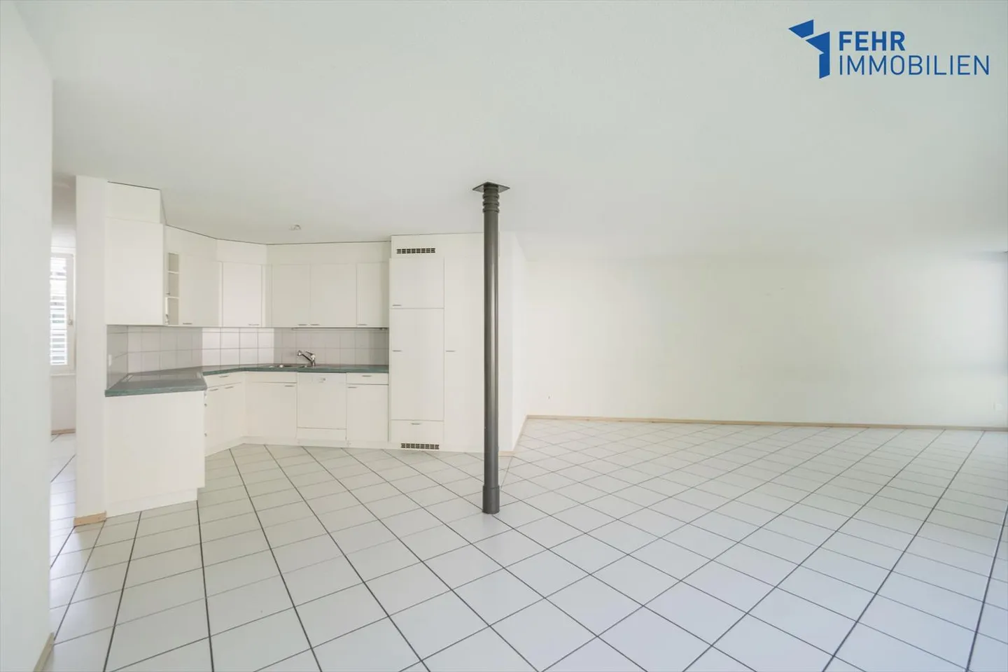 Fehr Immobilien - Ruhig und idyllisch gelegene 4½-Zi.-Wohnung - Foto 2 von 9