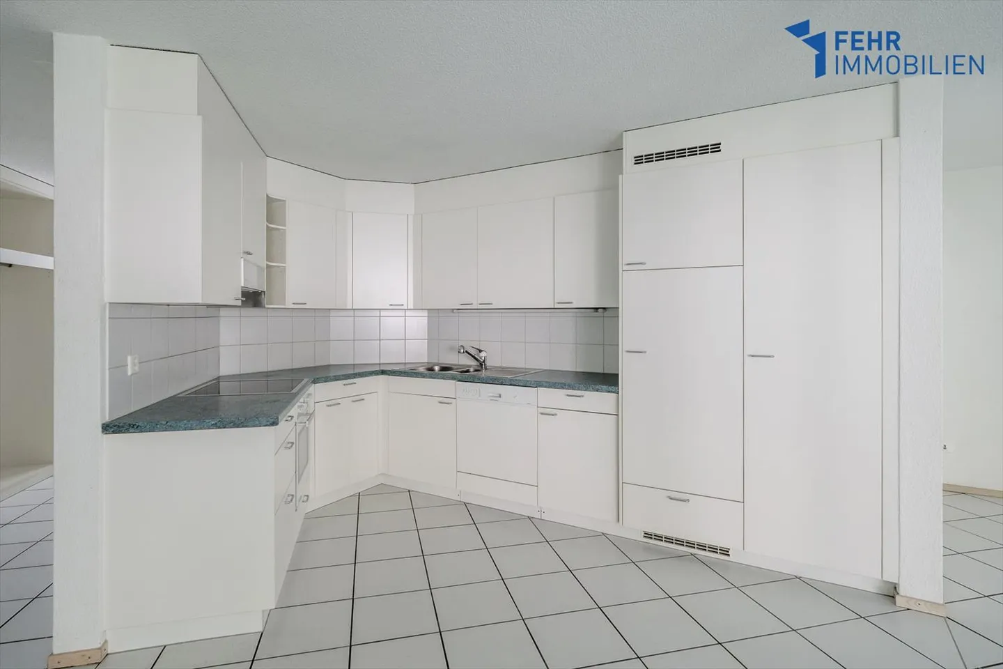 Fehr Immobilien - Ruhig und idyllisch gelegene 4½-Zi.-Wohnung - Foto 3 von 9
