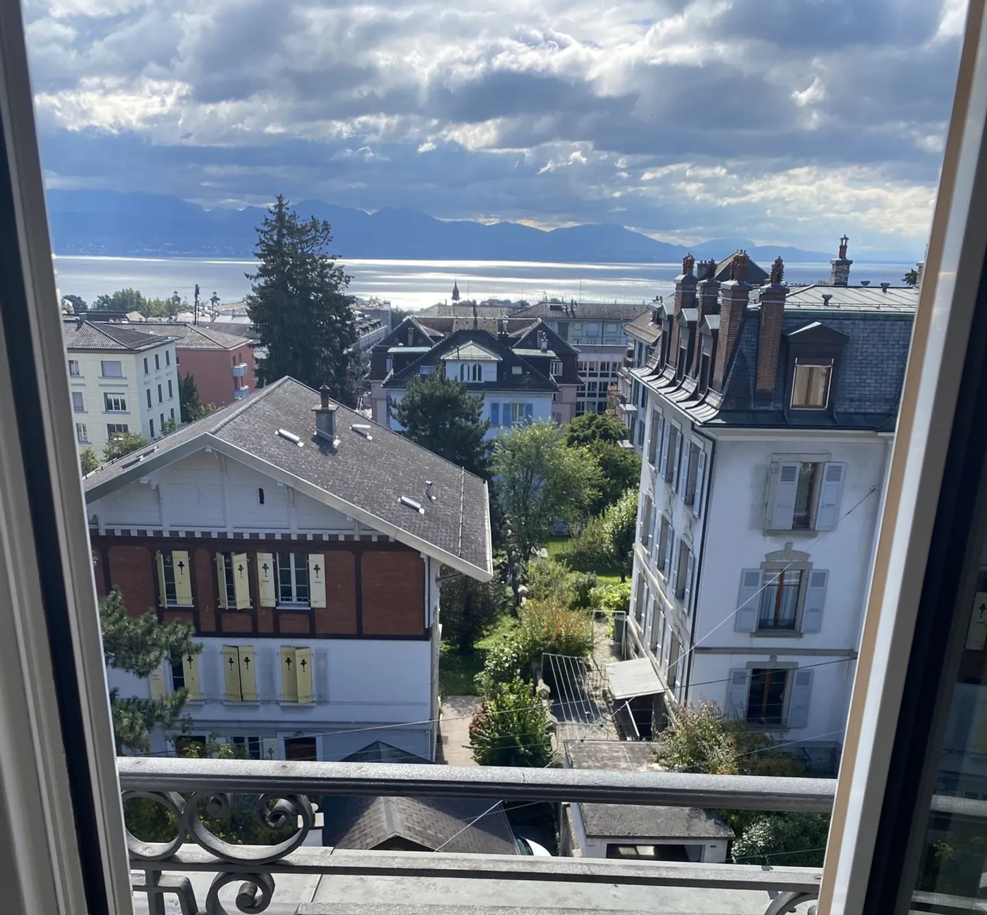 Apartment Lausanne - 5 rooms - Photo 7 of 10