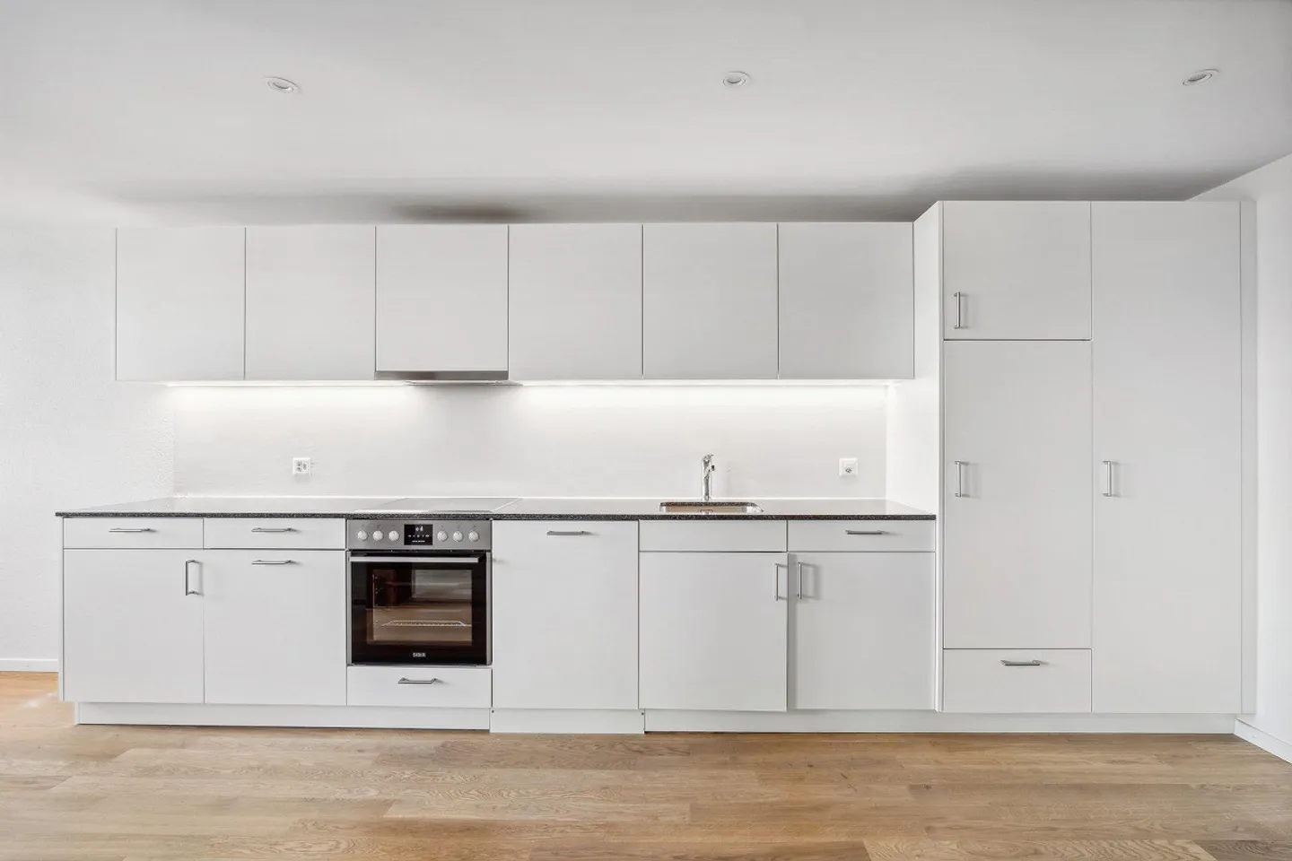 Attractive maisonette apartment with roof terrace for rent - Photo 3 of 8