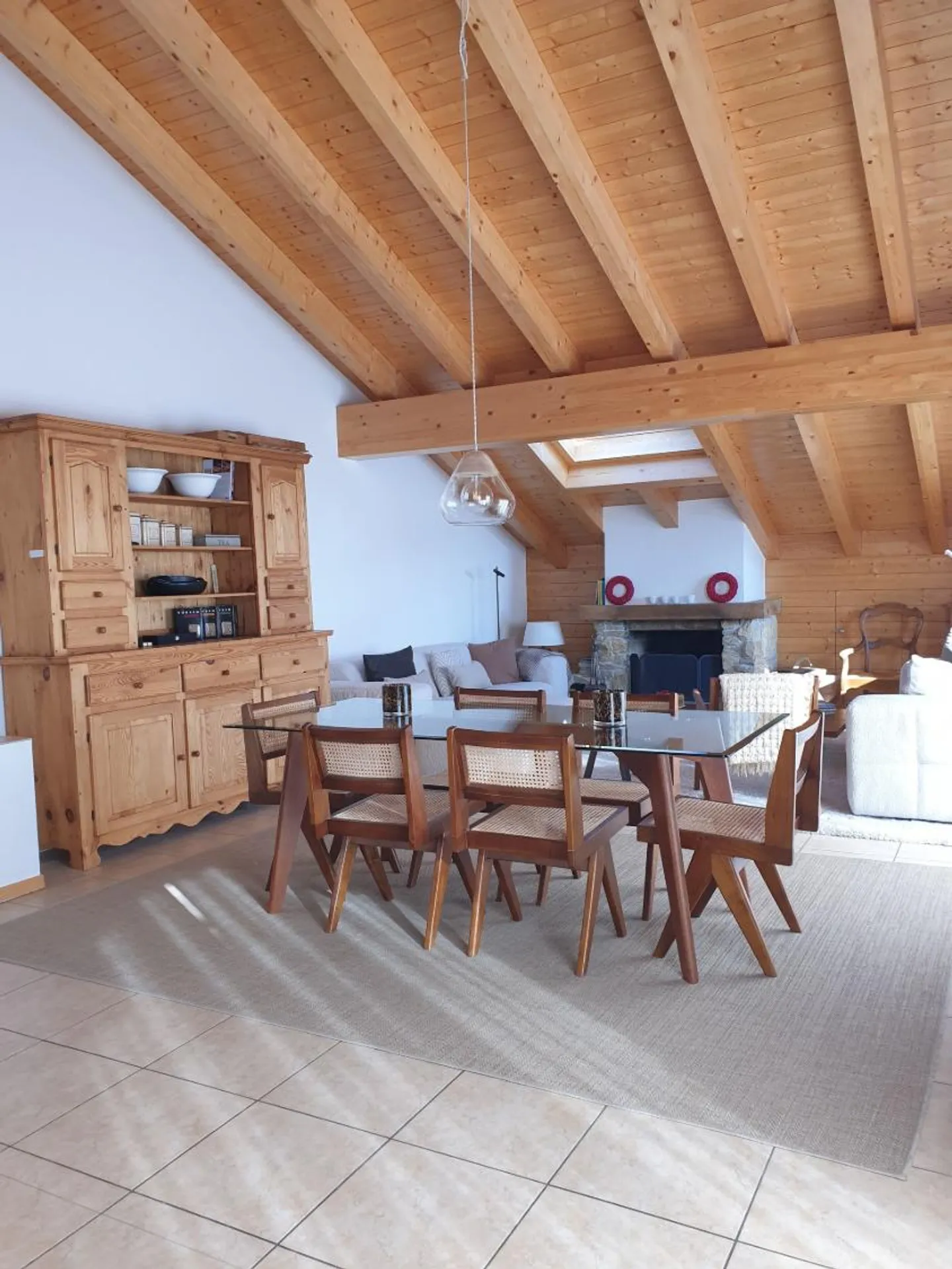 Charming Apartment with Alpine Views - Photo 4 of 13
