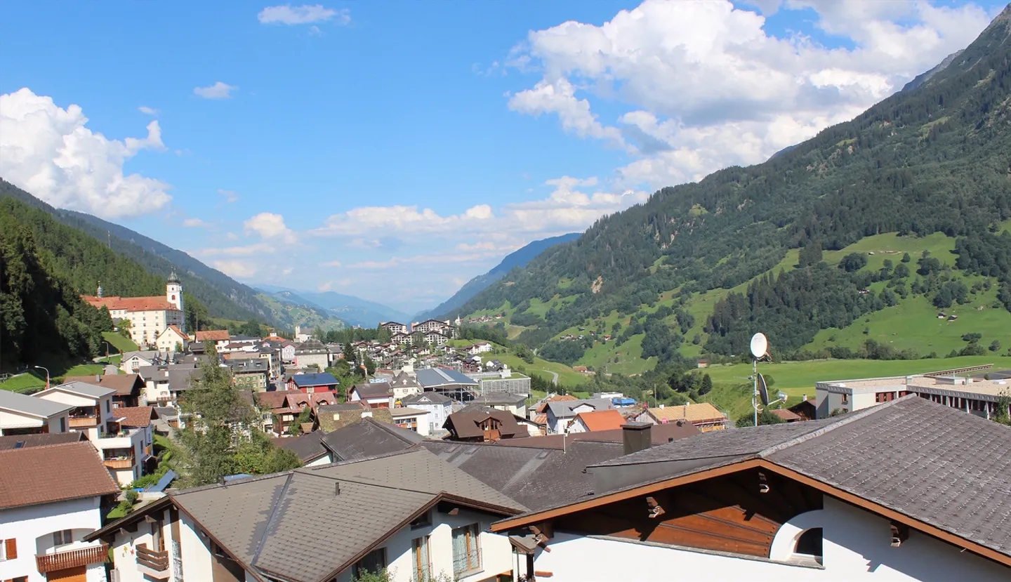 Appartamento 4.5 stanze nel centro di Disentis - Foto 1 di 8