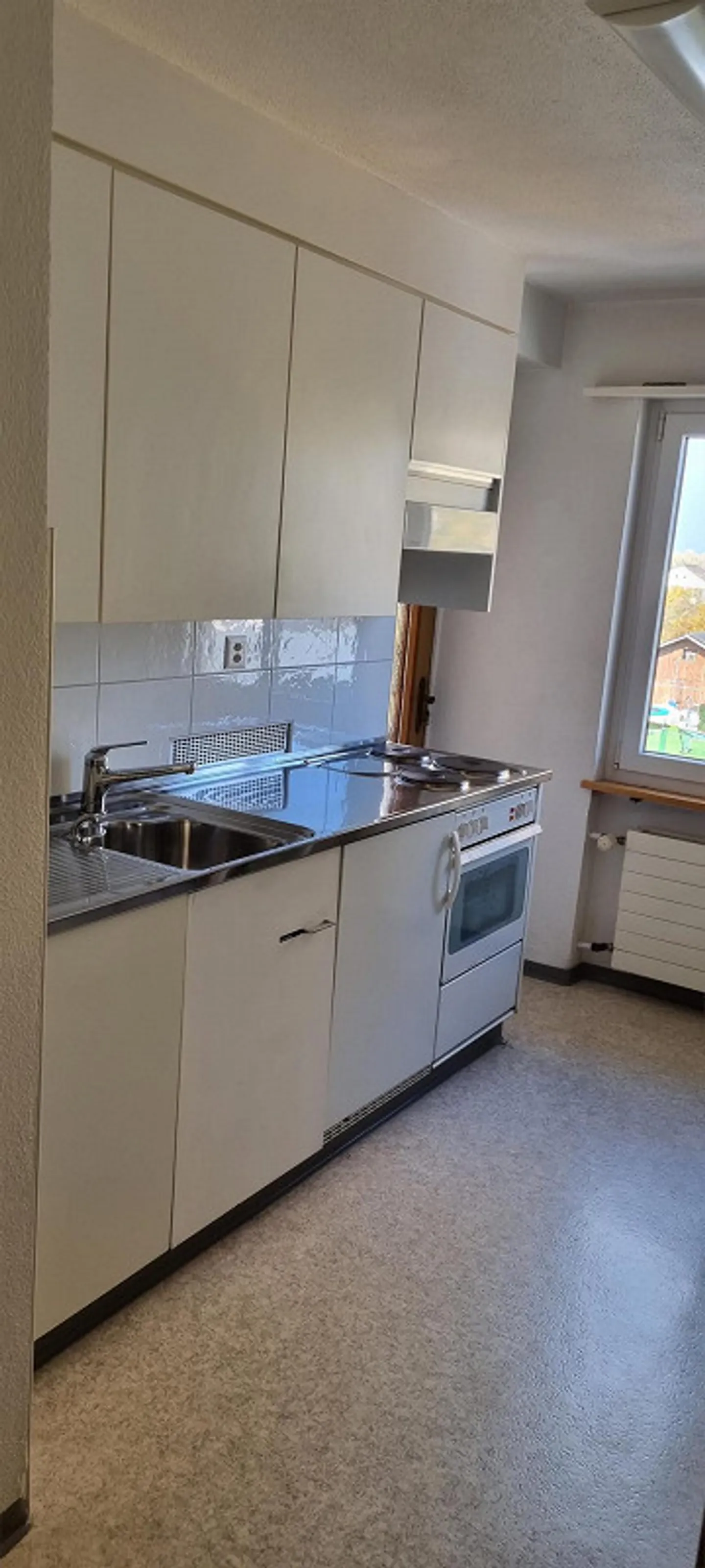 Appartamento di 4 stanze in un edificio d'epoca in una posizione tranquilla - Foto 3 di 7