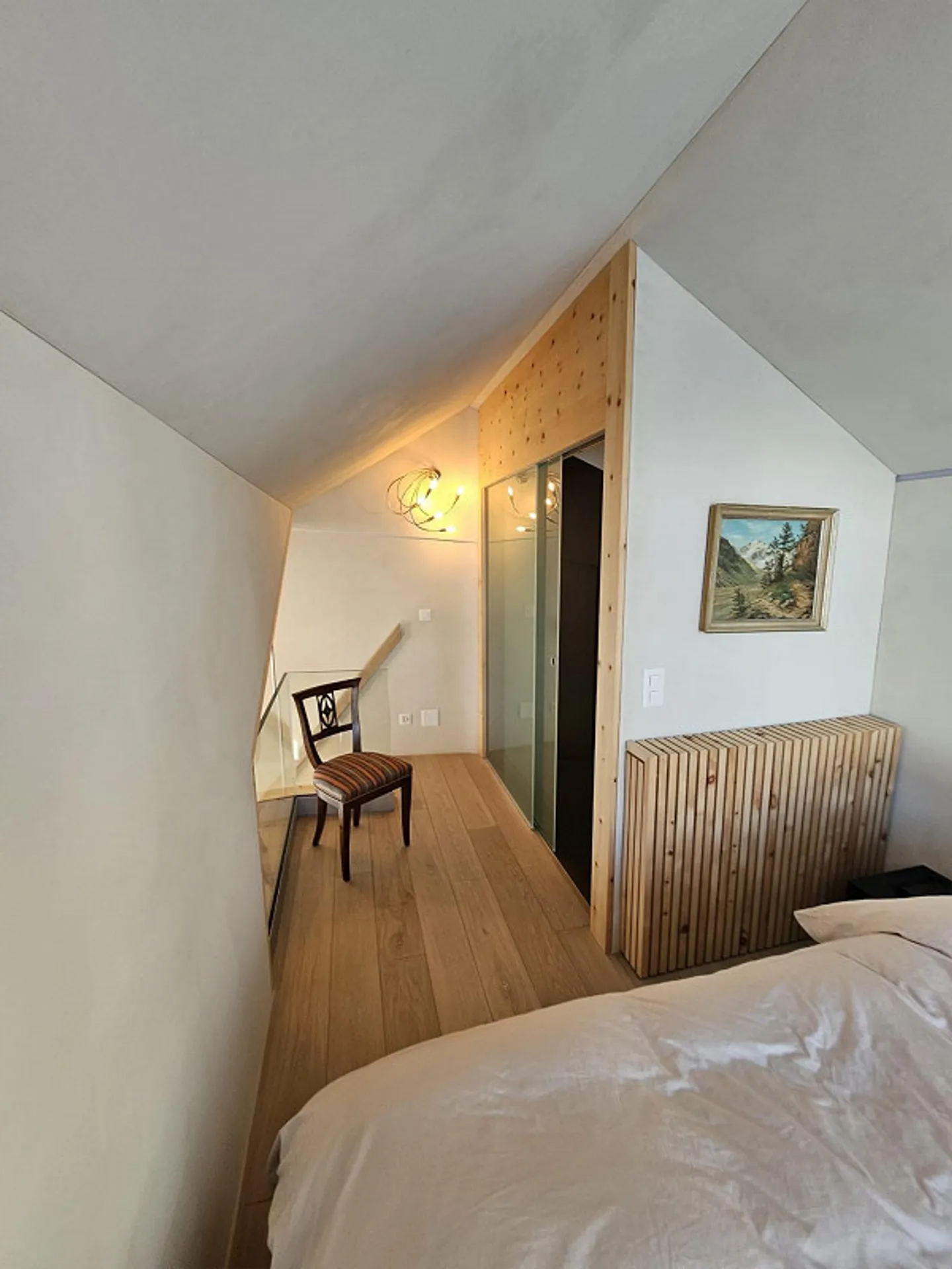 Charming Penthouse Apartment with Alpine Flair and Panoramic View - Photo 6 of 9