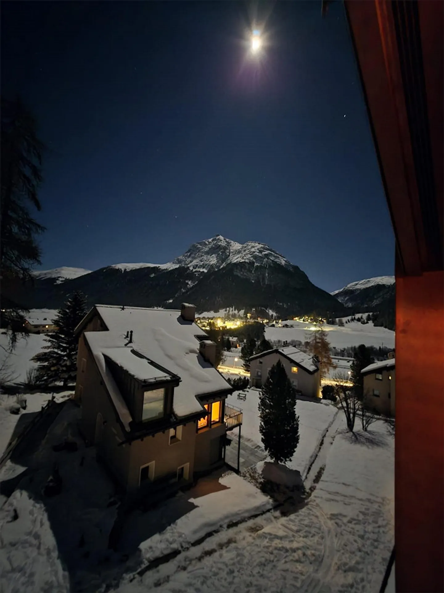 Charming Penthouse Apartment with Alpine Flair and Panoramic View - Photo 8 of 9