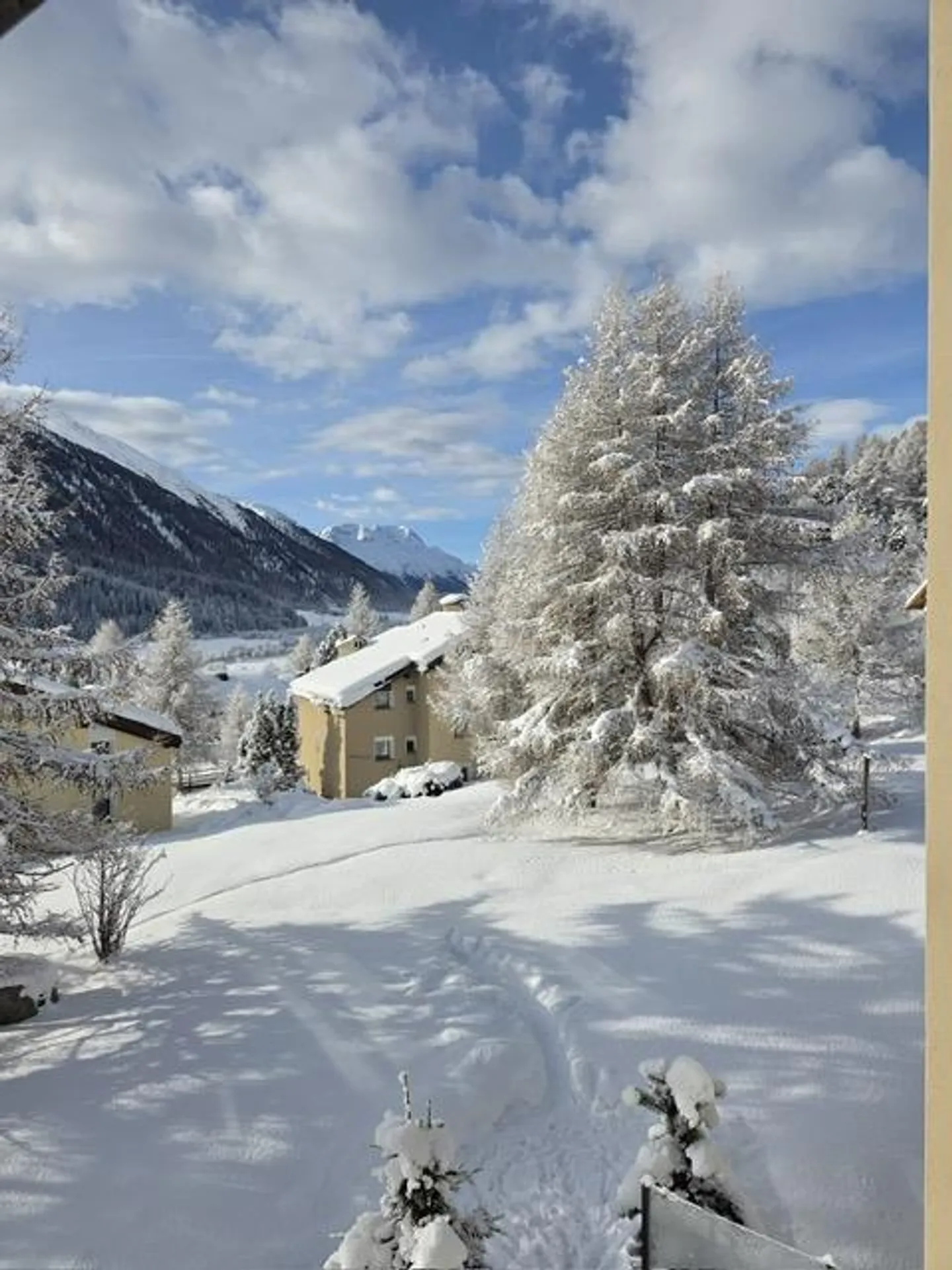 Charming Penthouse Apartment with Alpine Flair and Panoramic View - Photo 9 of 9