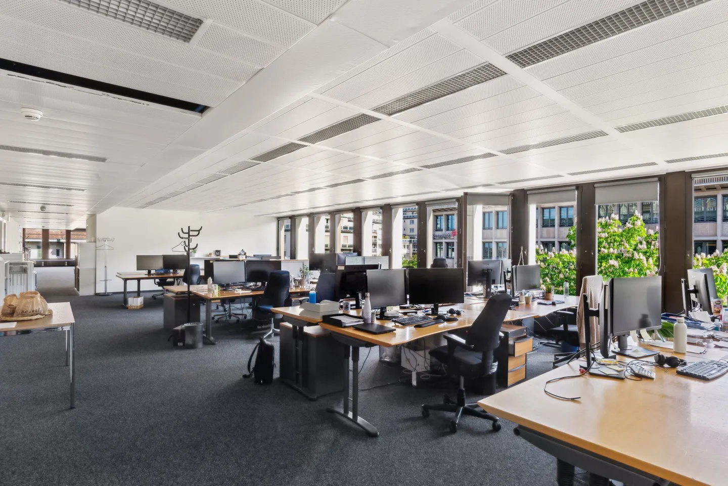 Modernes Büro mit Seeblick - Foto 9 von 12