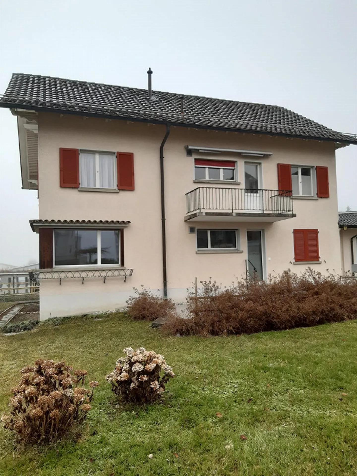 5-room apartment with patio - Photo 2 of 5